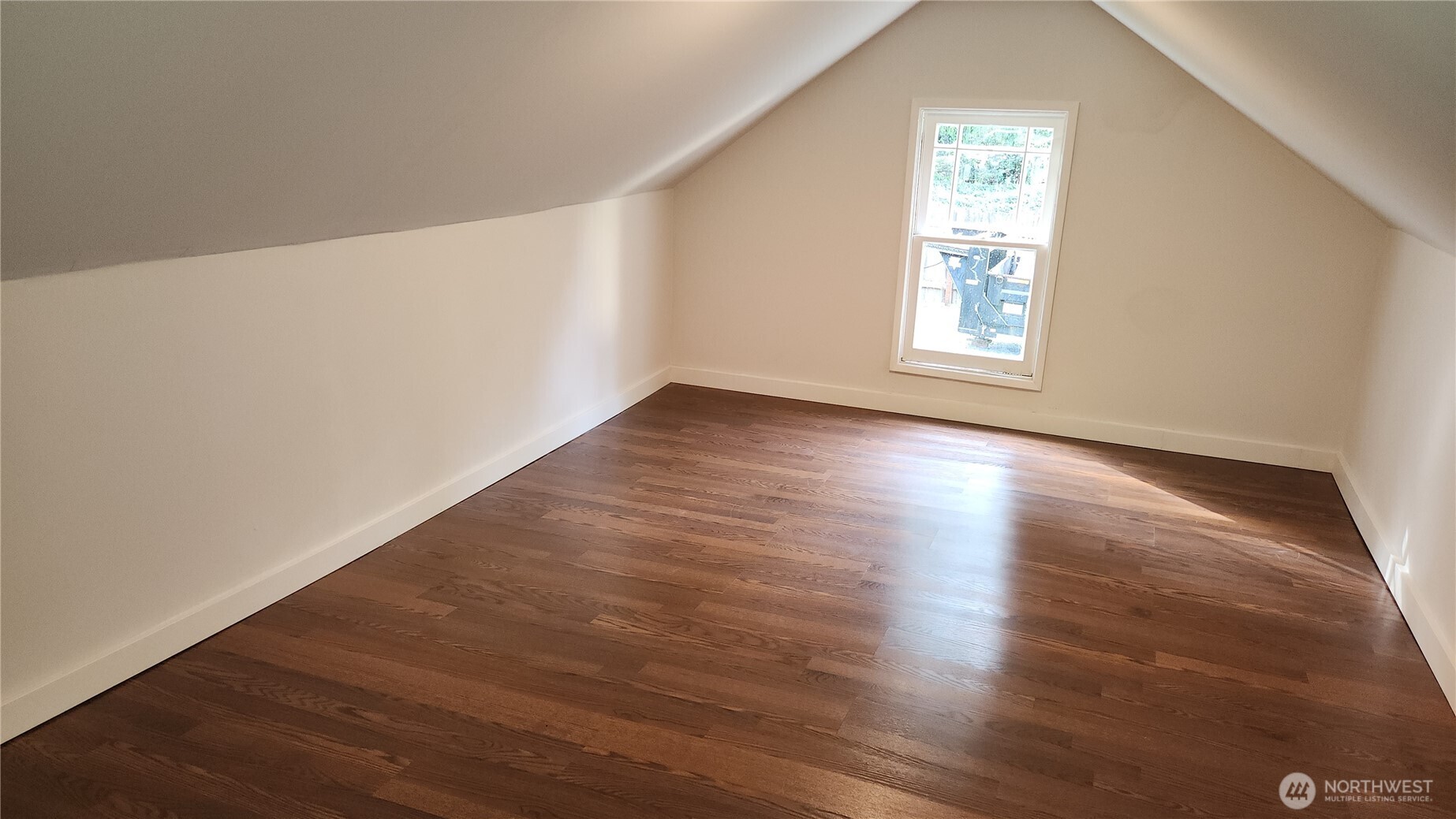 1758 Ne Jacobson Road Property Photo 22
