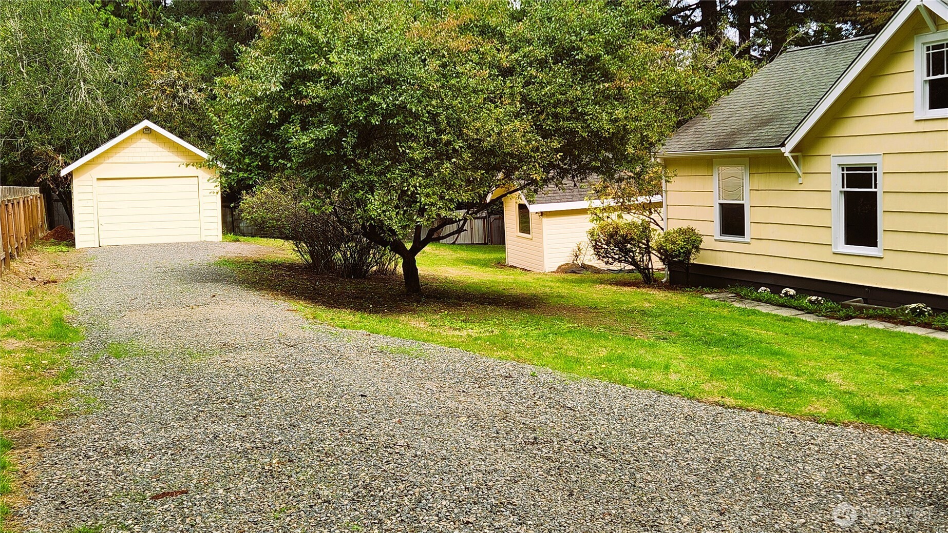 1758 Ne Jacobson Road Property Photo 25