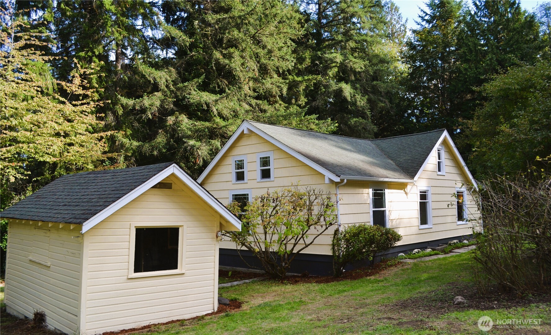 1758 Ne Jacobson Road Property Photo 28