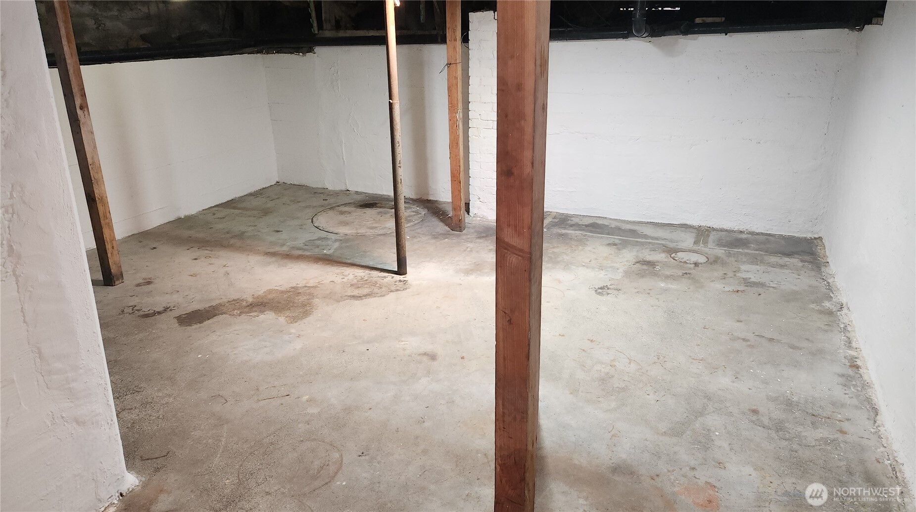 1758 Ne Jacobson Road Property Photo 29