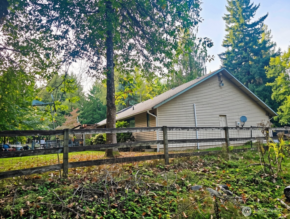 7912 290th Street Property Photo 3