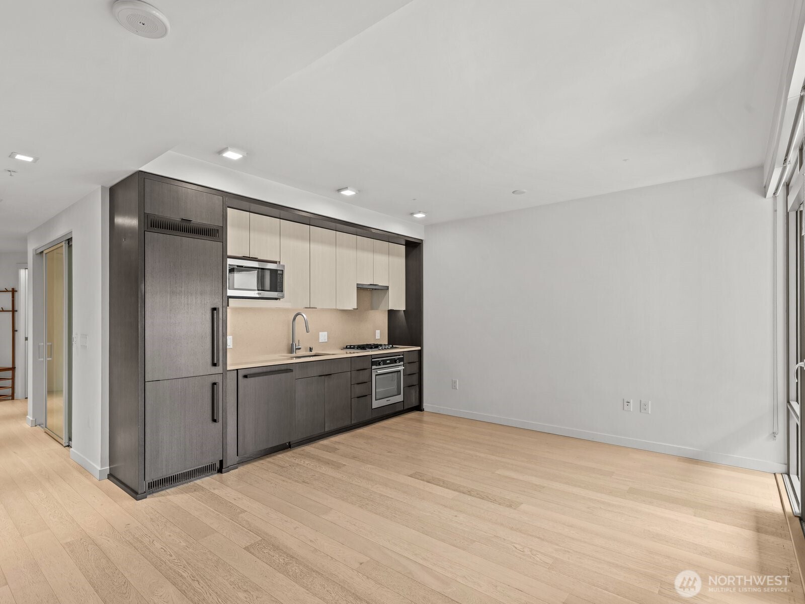 590 1st Avenue 612 Property Photo 13
