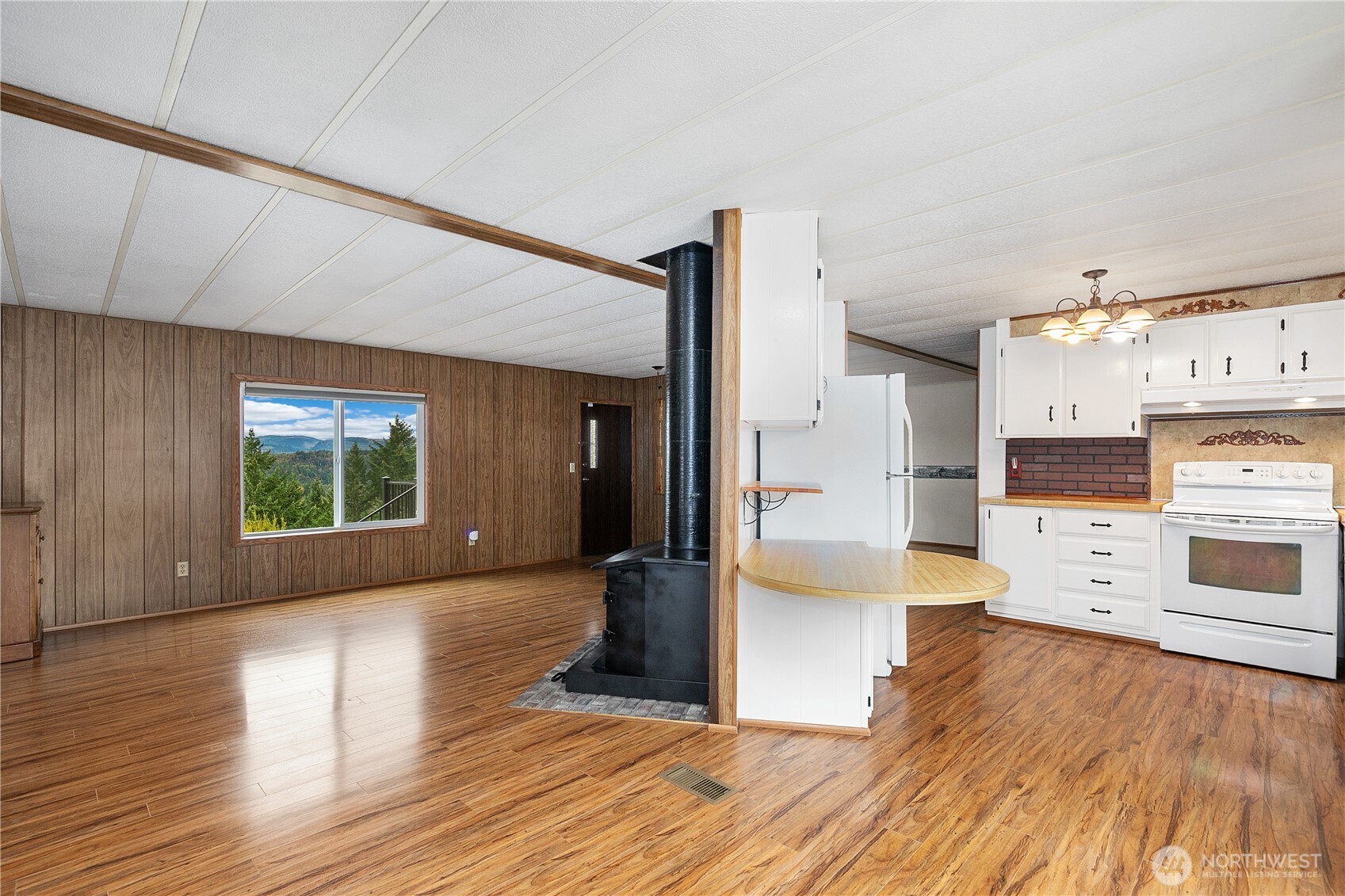 22142 133rd Street Property Photo 5