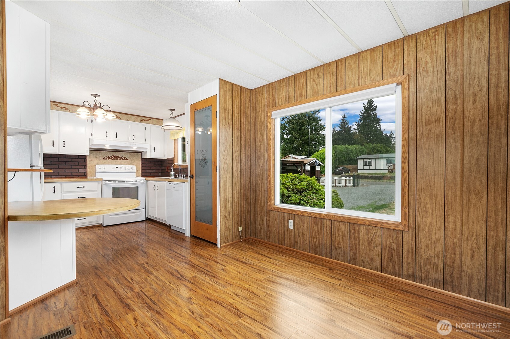22142 133rd Street Property Photo 8