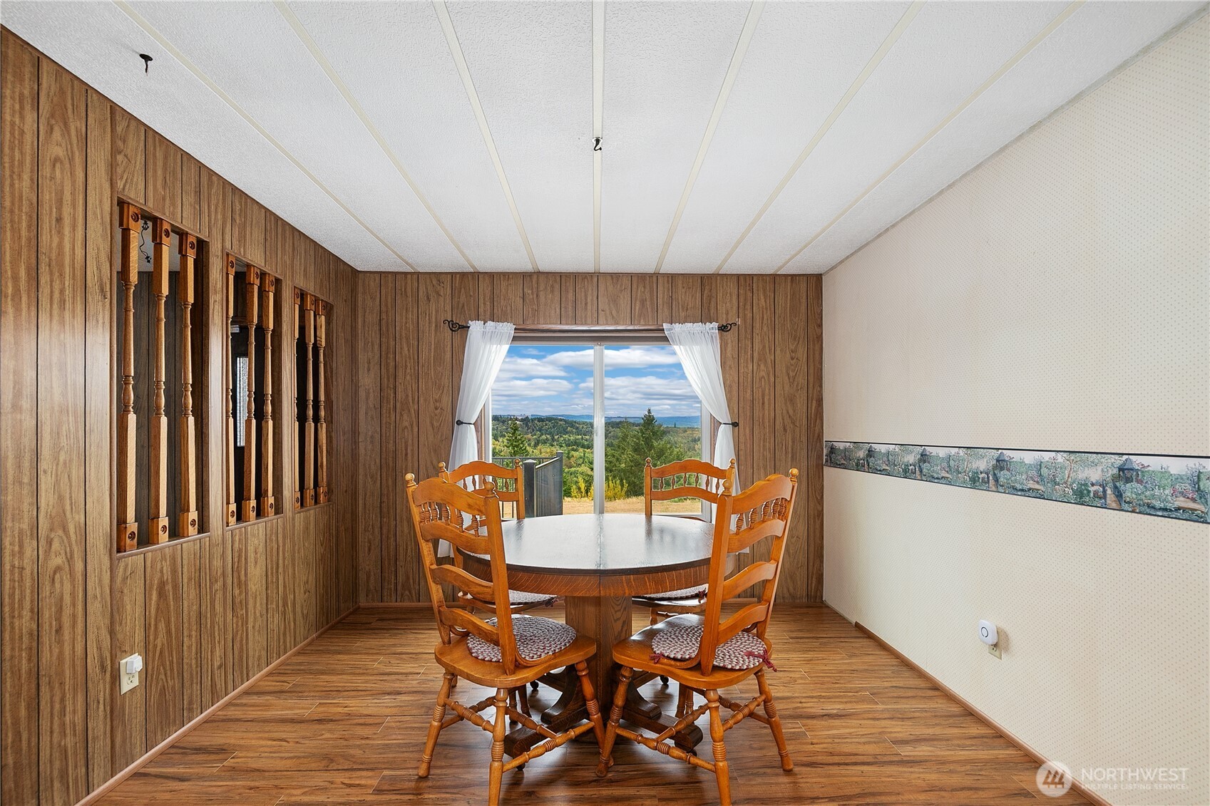 22142 133rd Street Property Photo 13