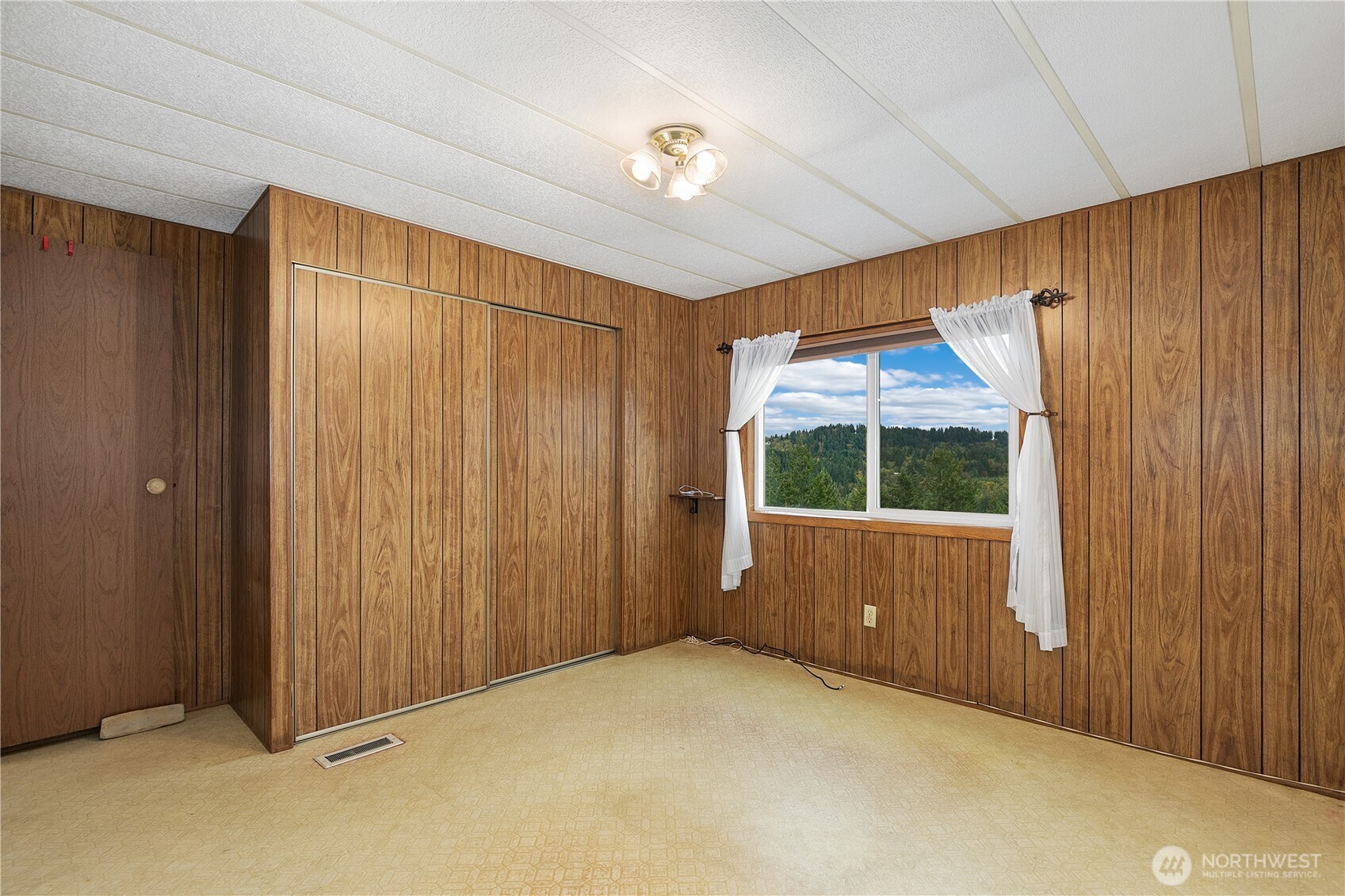22142 133rd Street Property Photo 19