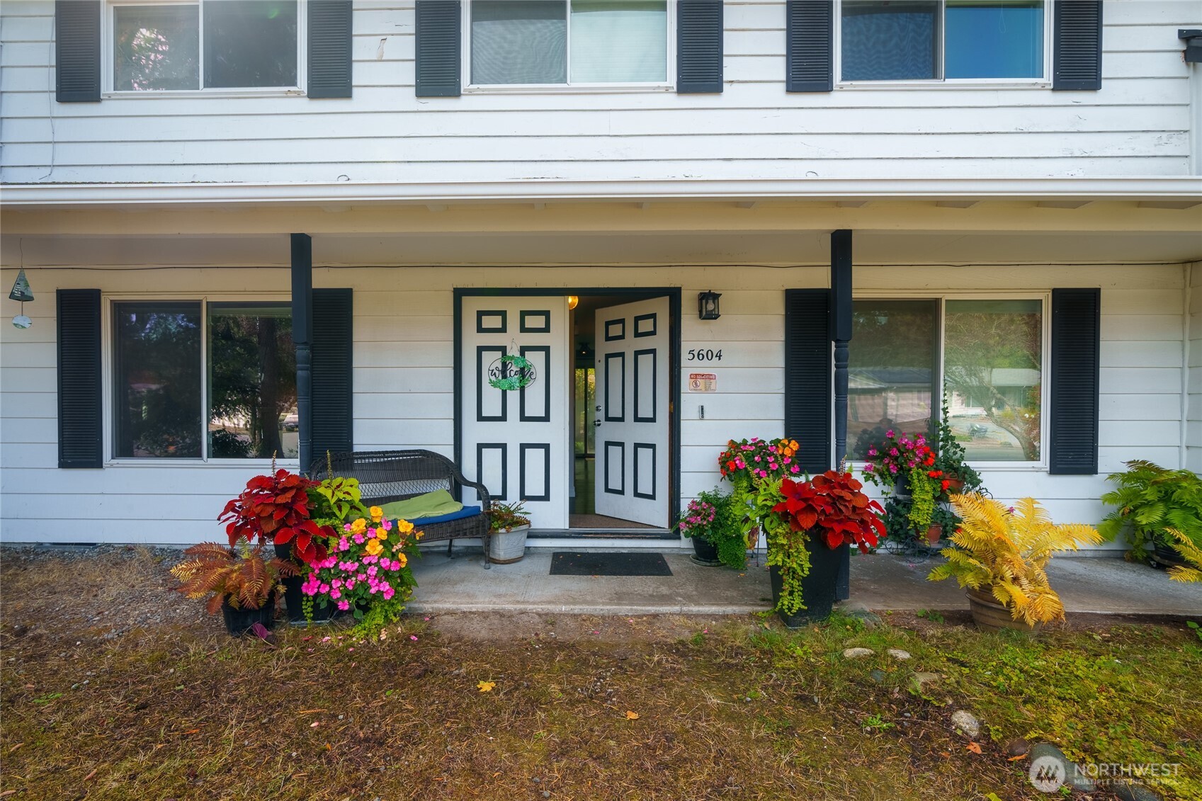 5604 172nd Place Property Photo 3
