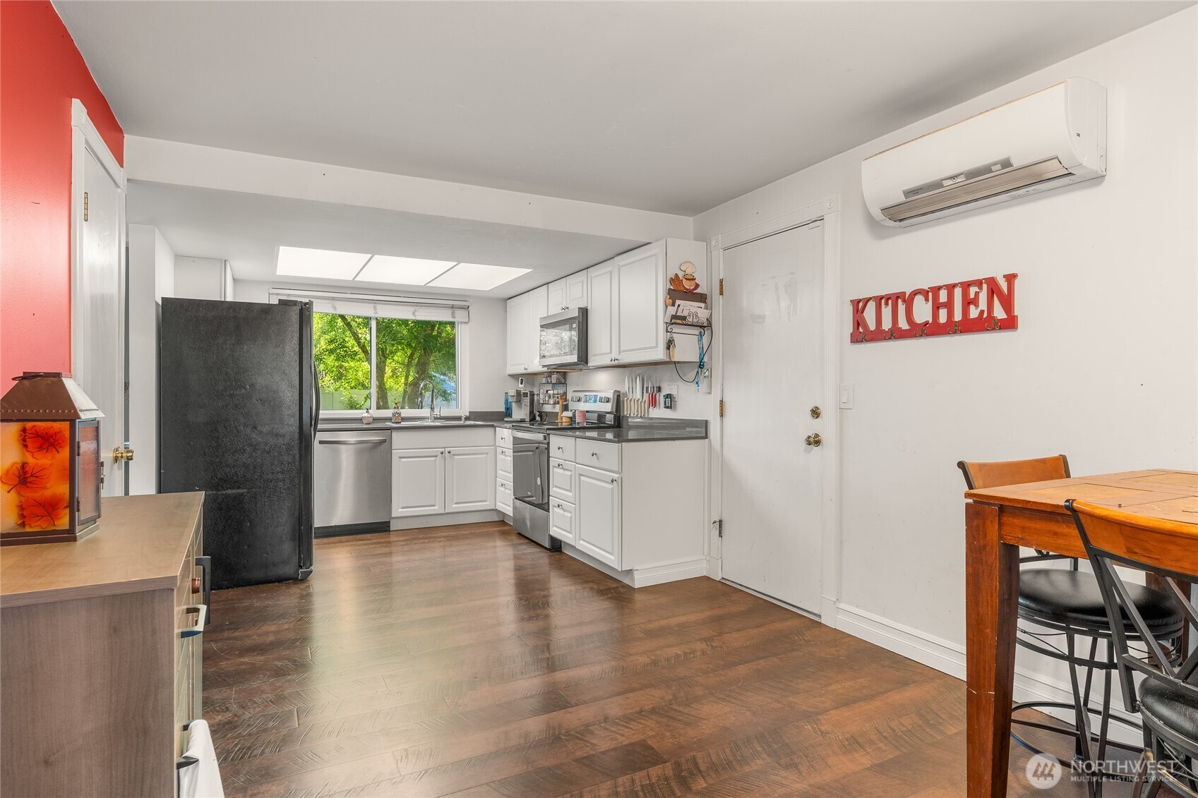 5604 172nd Place Property Photo 6