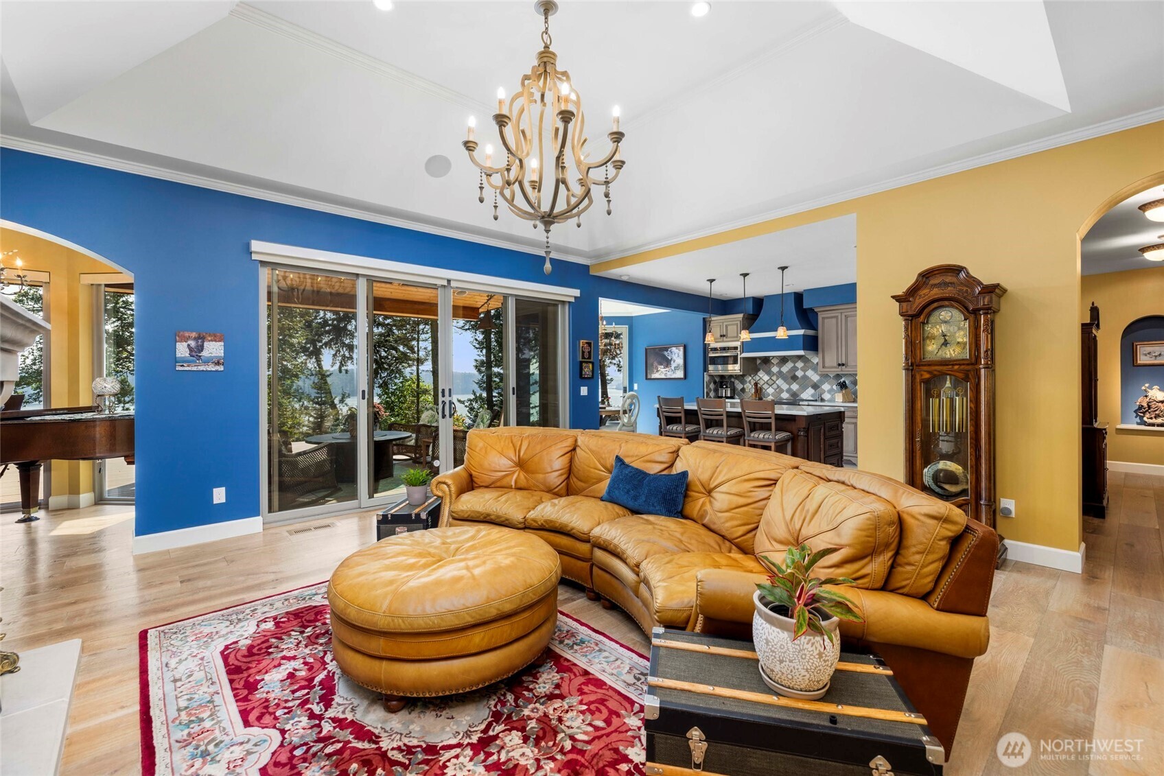 13887 Gibralter Road Property Photo 6
