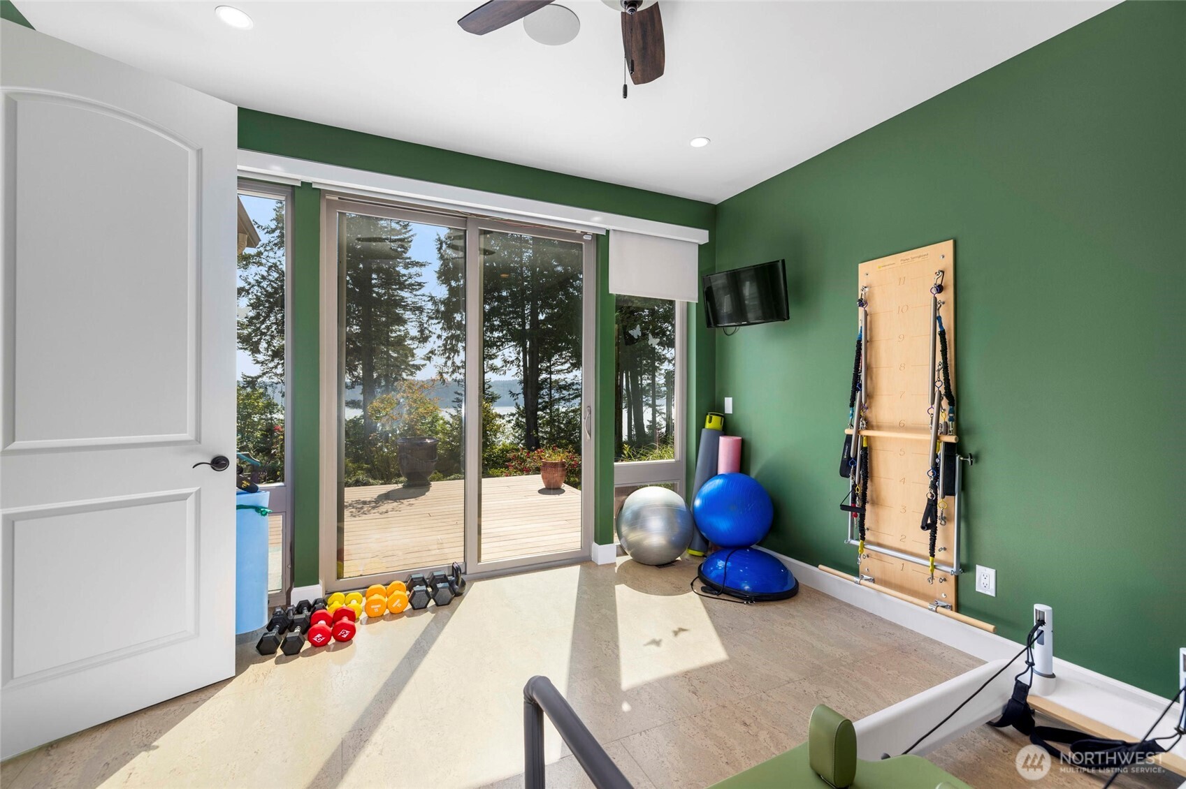 13887 Gibralter Road Property Photo 19