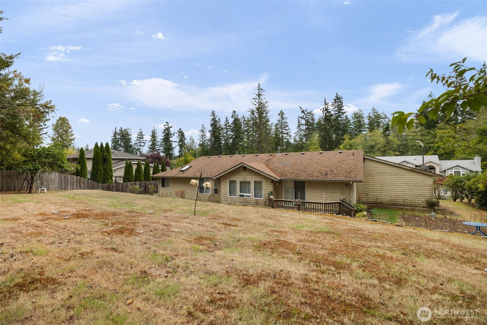 6486 Crossing Place Property Photo 3