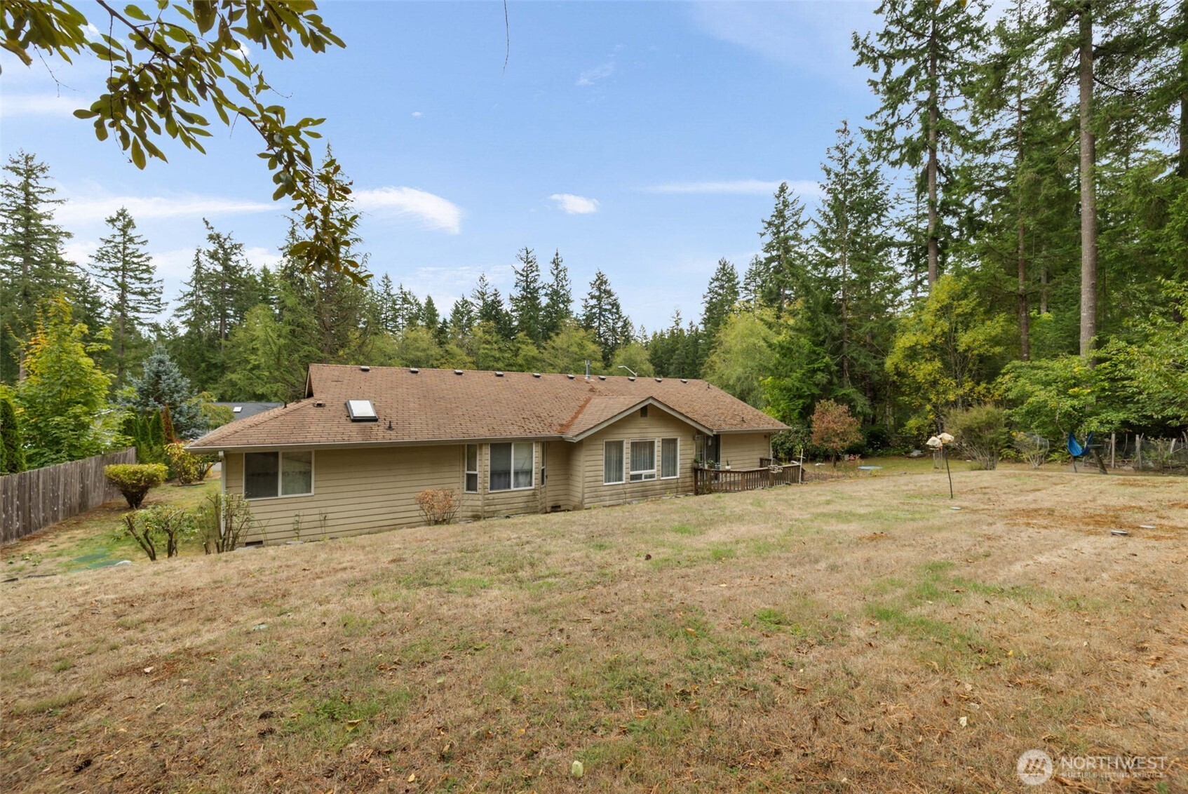 6486 Crossing Place Property Photo 4