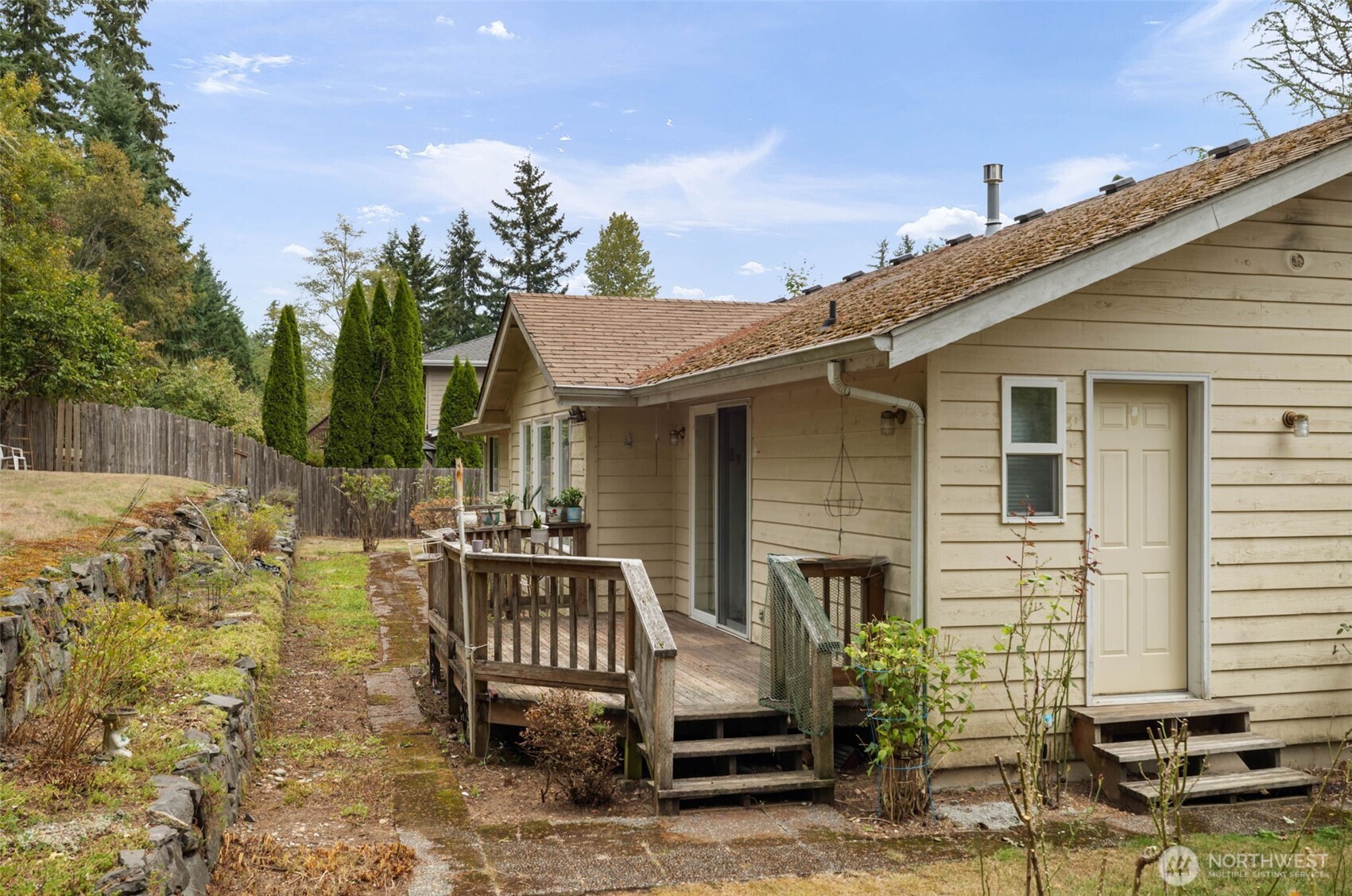 6486 Crossing Place Property Photo 5