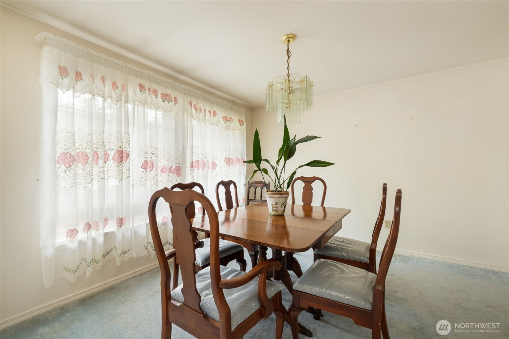 6486 Crossing Place Property Photo 11