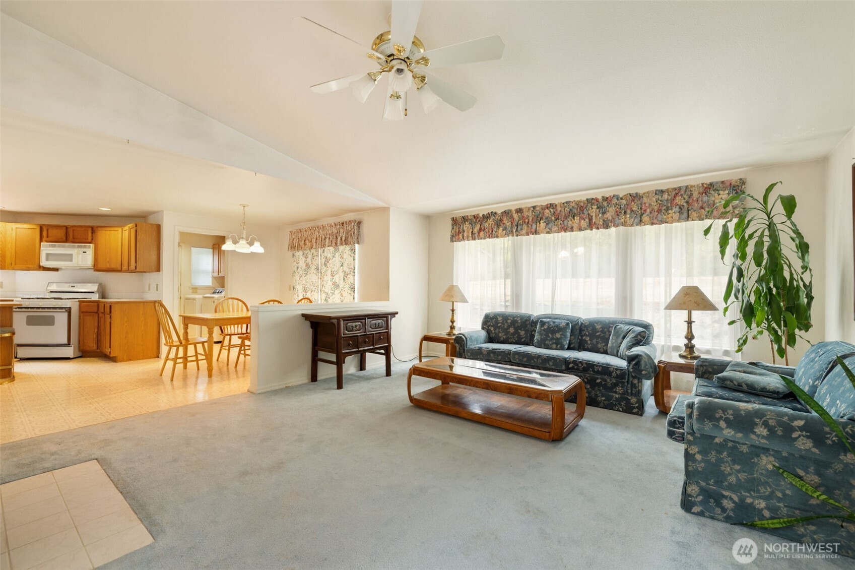 6486 Crossing Place Property Photo 12