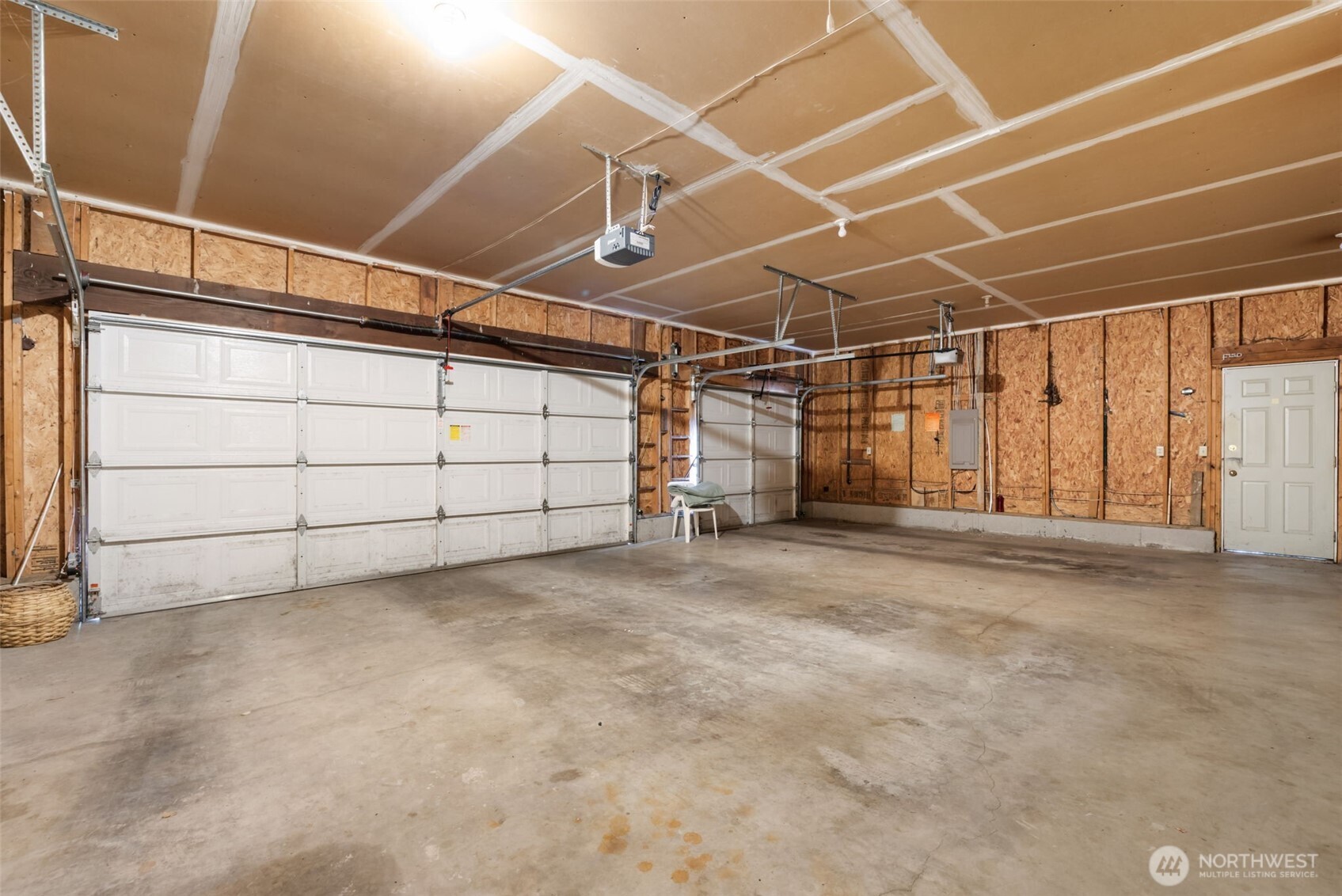 6486 Crossing Place Property Photo 13