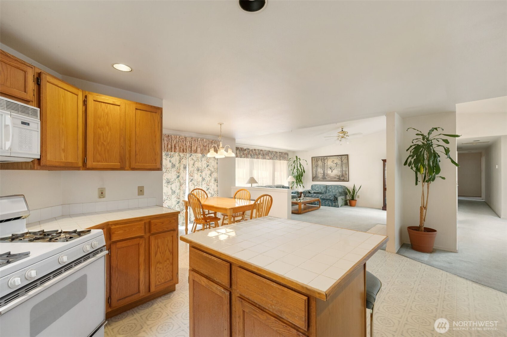 6486 Crossing Place Property Photo 18