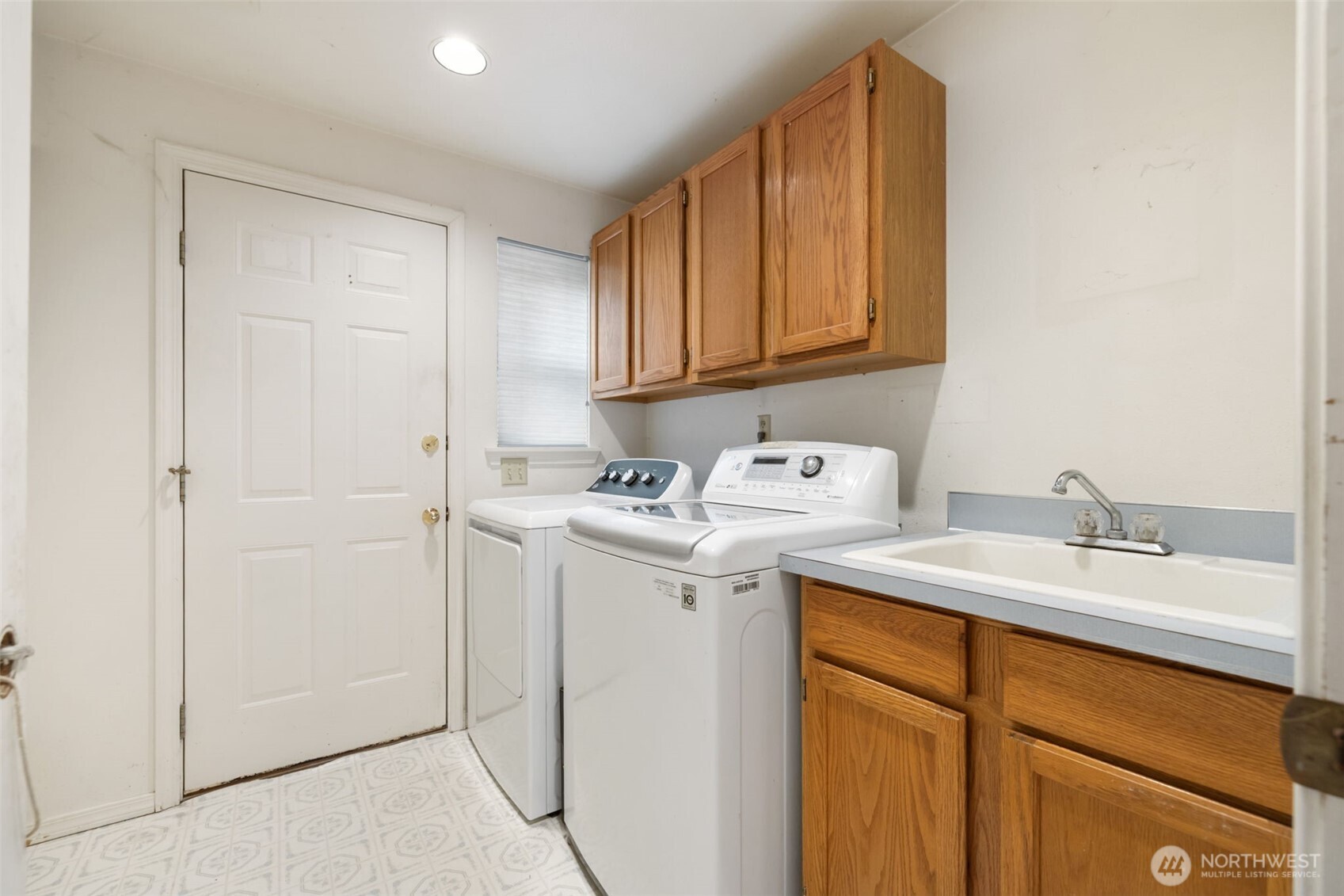 6486 Crossing Place Property Photo 20