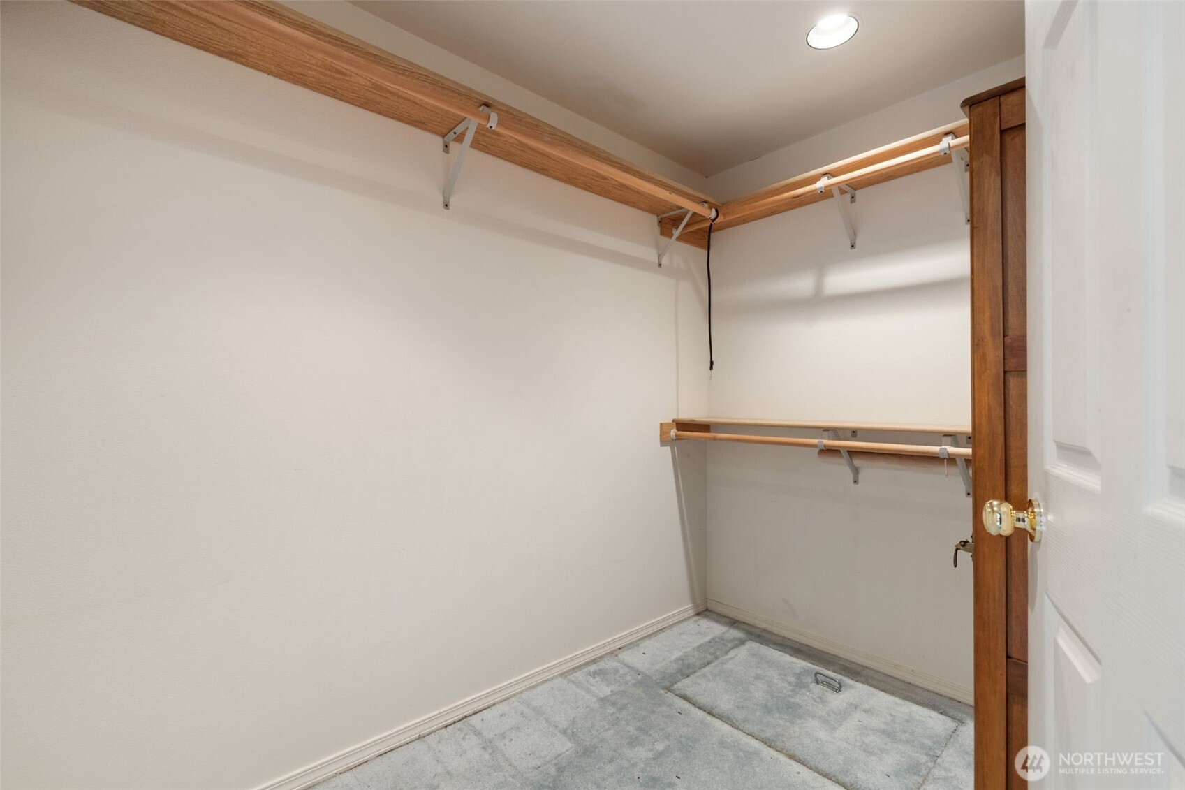 6486 Crossing Place Property Photo 23