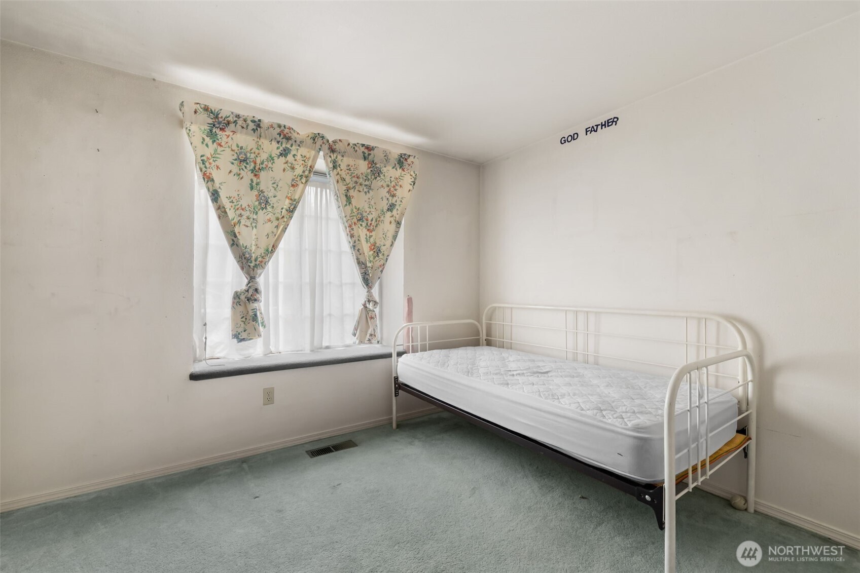 6486 Crossing Place Property Photo 26