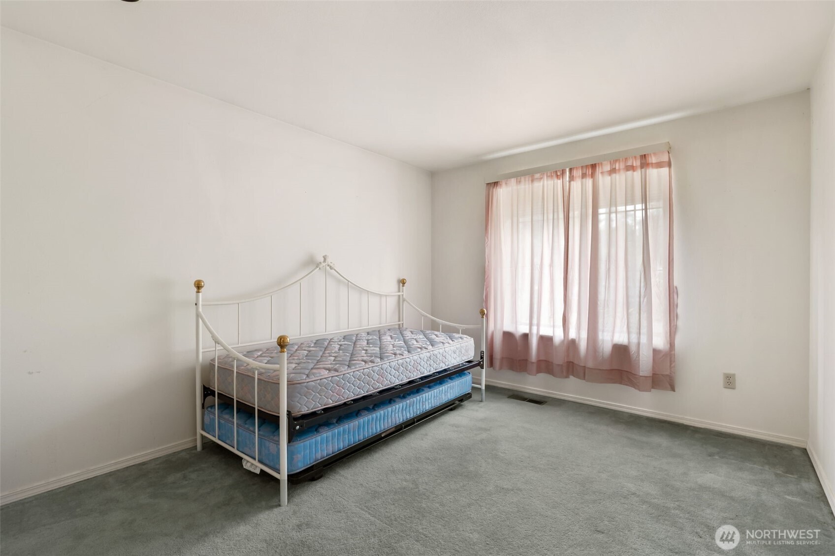 6486 Crossing Place Property Photo 29