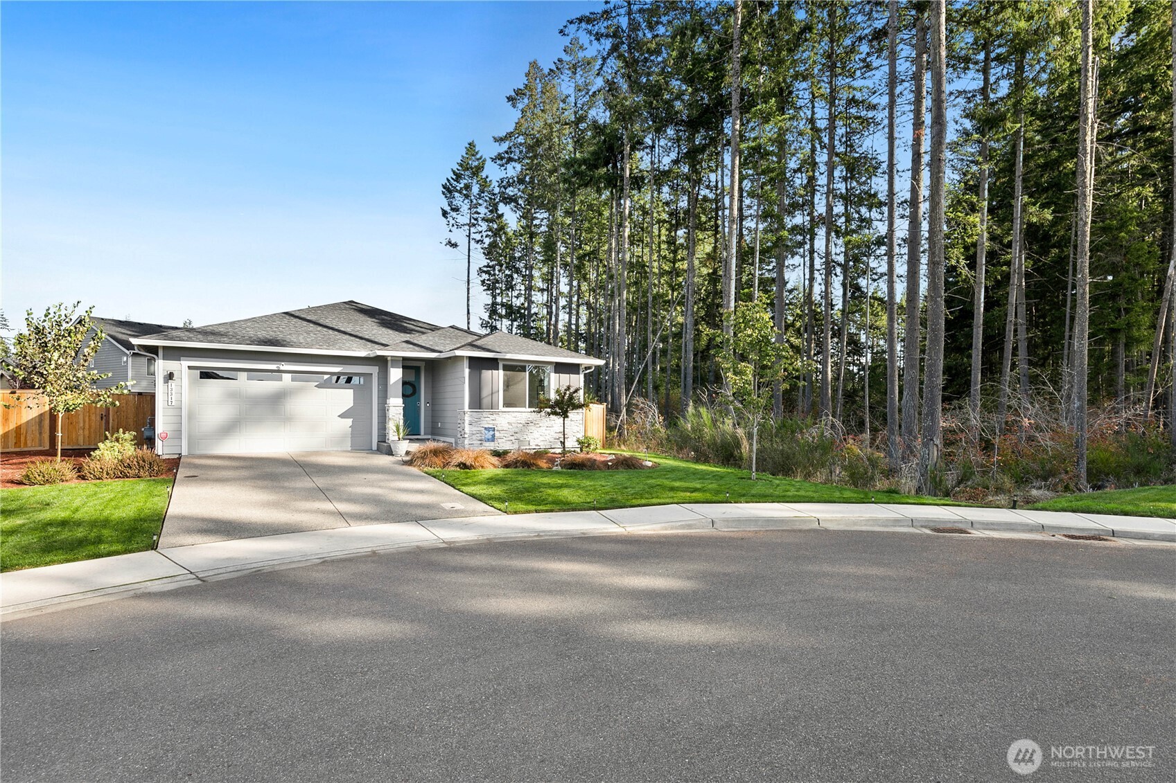 13317 Pines Lane Property Photo 2