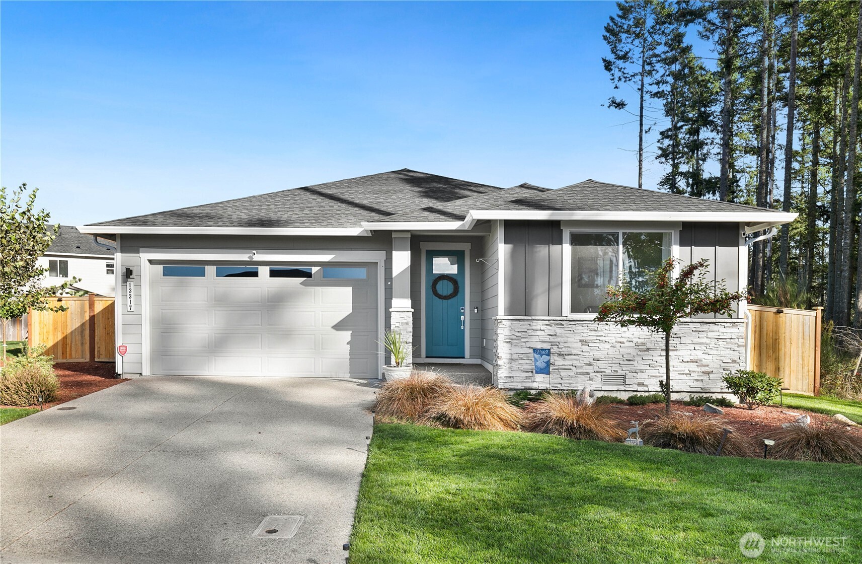 13317 Pines Lane Property Photo 3