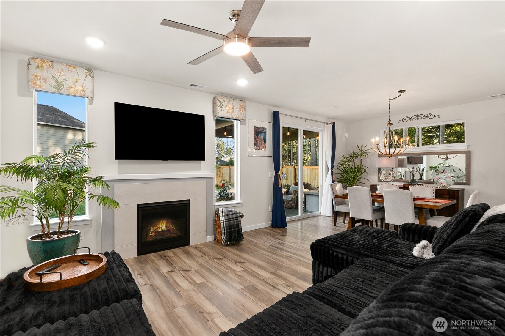 13317 Pines Lane Property Photo 8