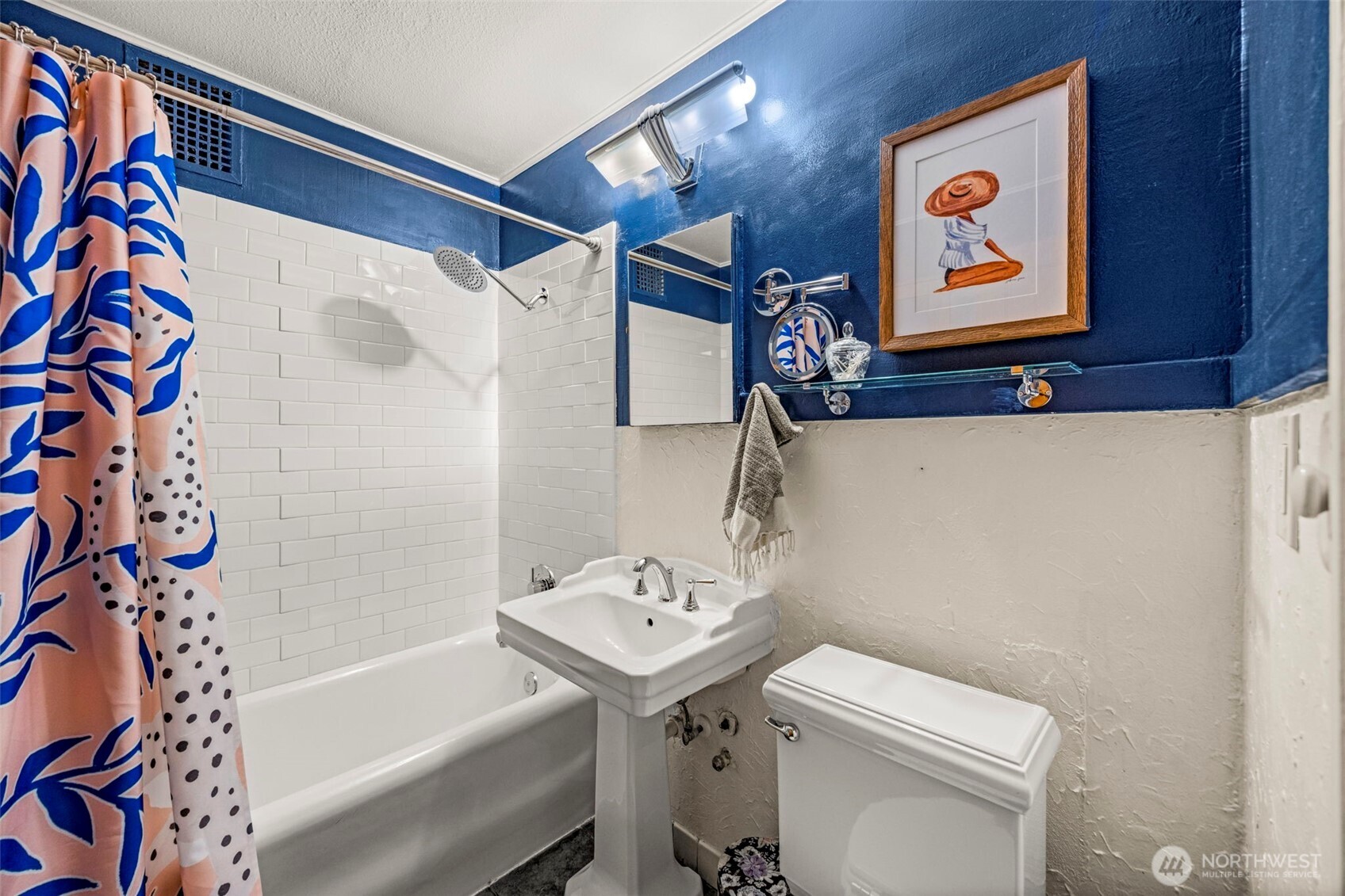 519 W Roy Street 313 Property Photo 20