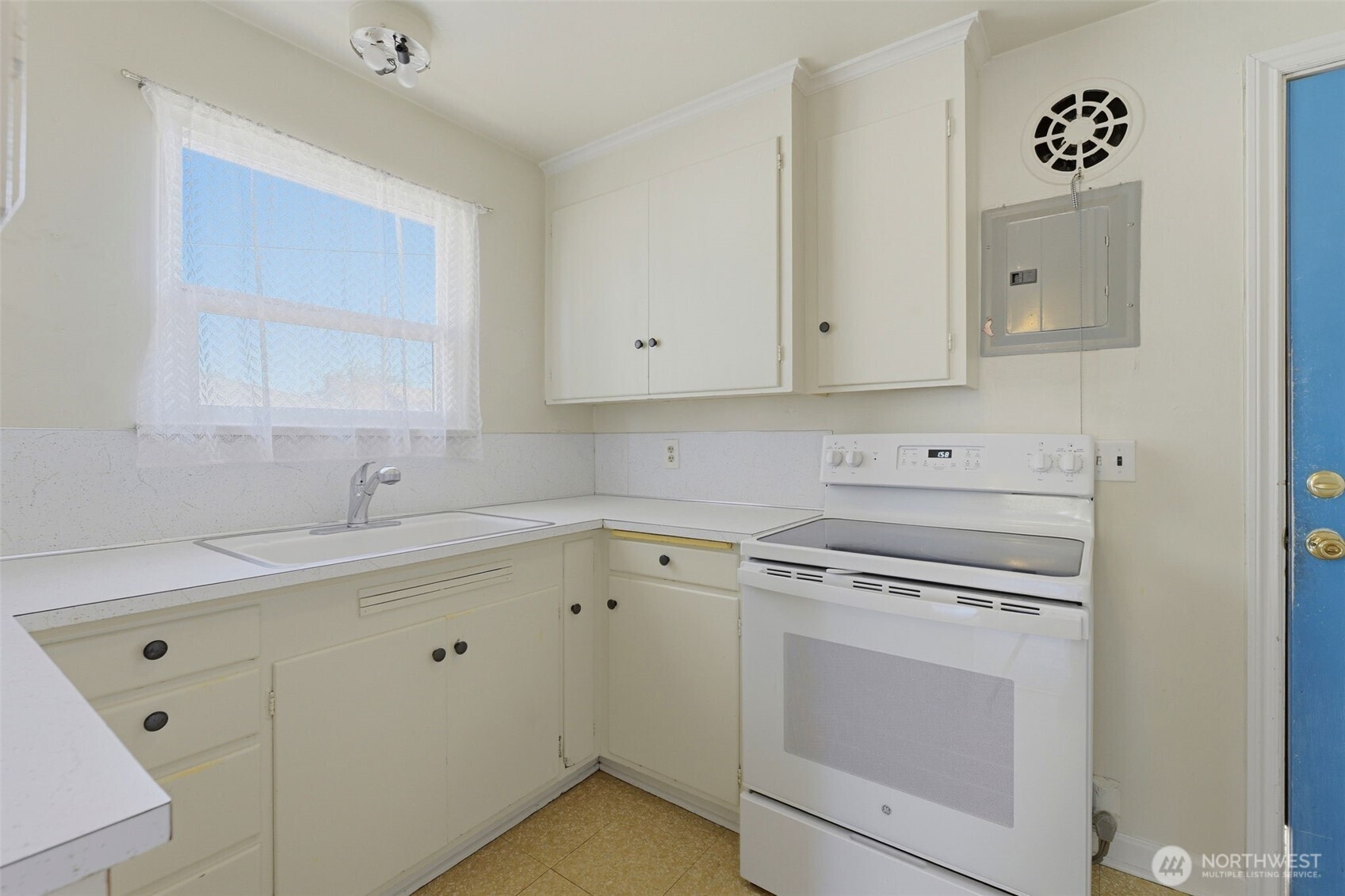 3218 3220 N 21st Street Property Photo 9