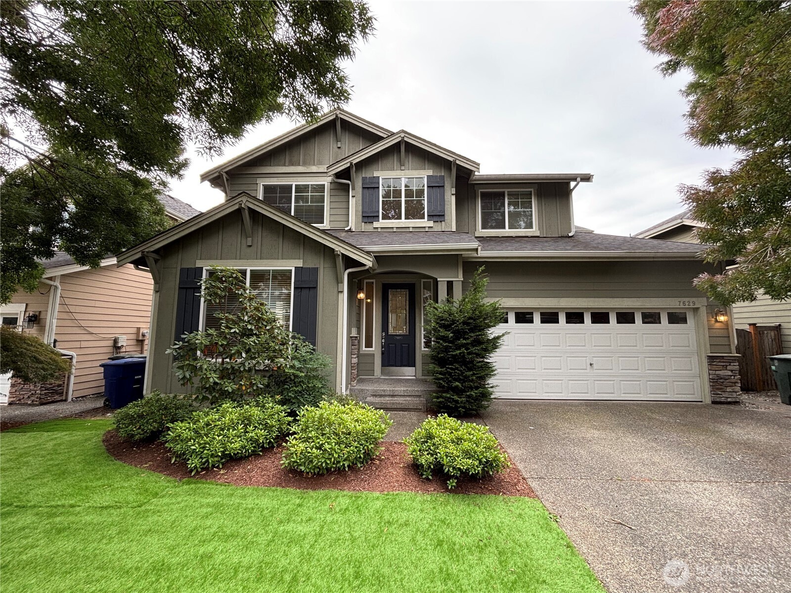 7629 201st Place Property Photo 1