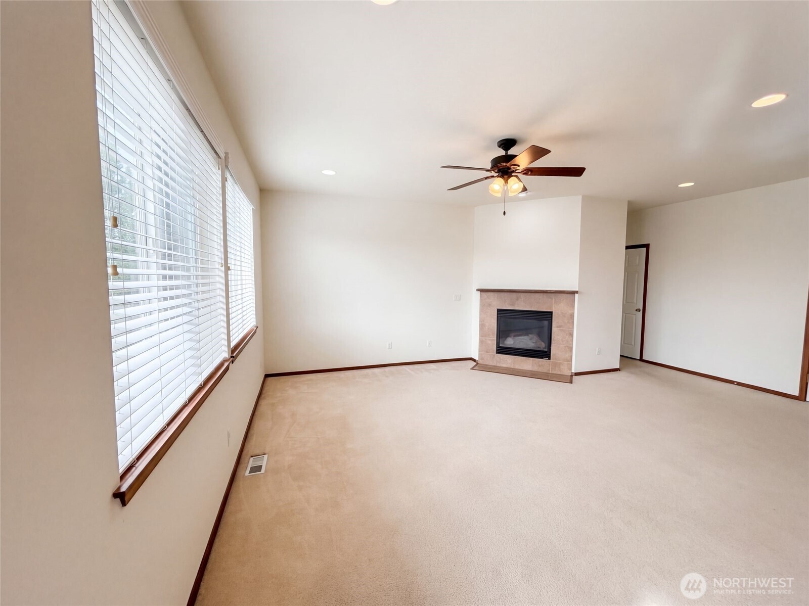 7629 201st Place Property Photo 10