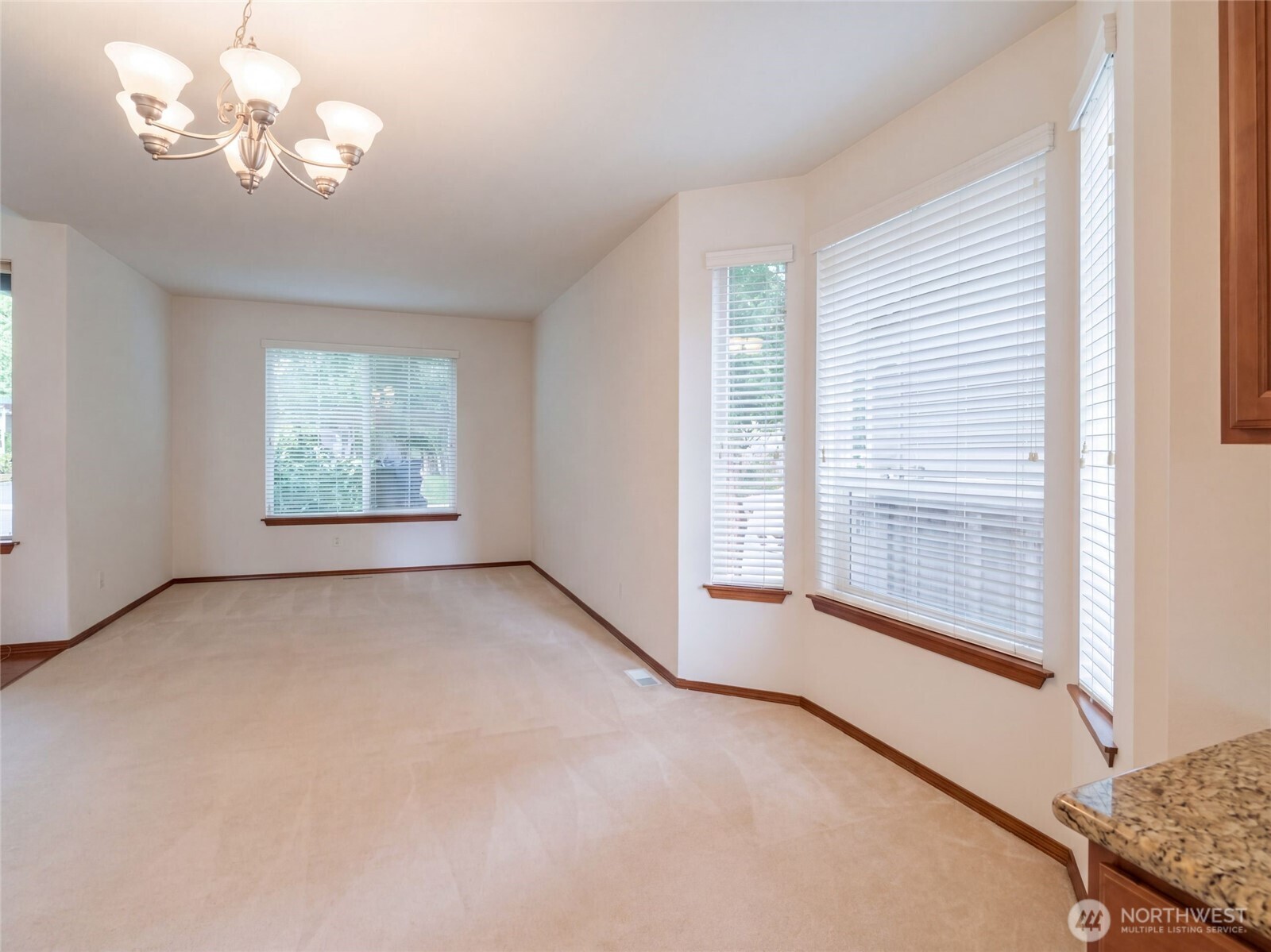 7629 201st Place Property Photo 11