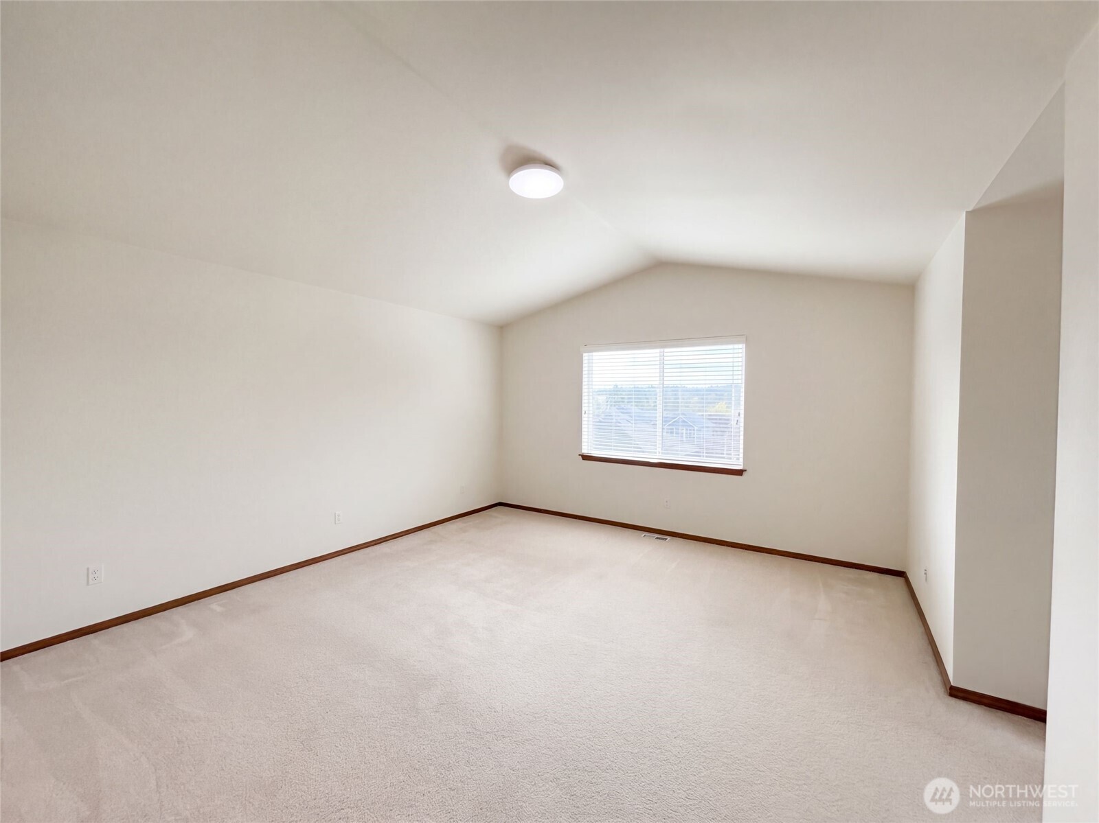 7629 201st Place Property Photo 13