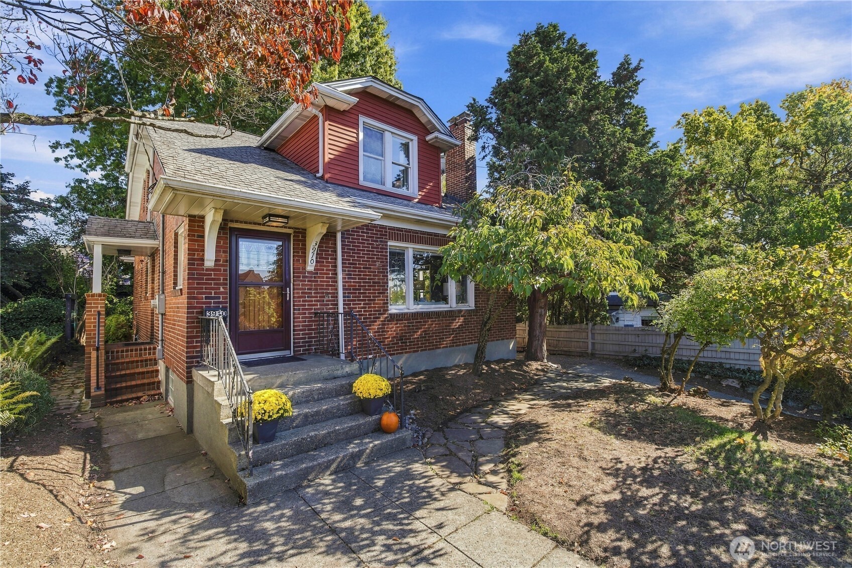 3910 Woodlawn Avenue Property Photo 1