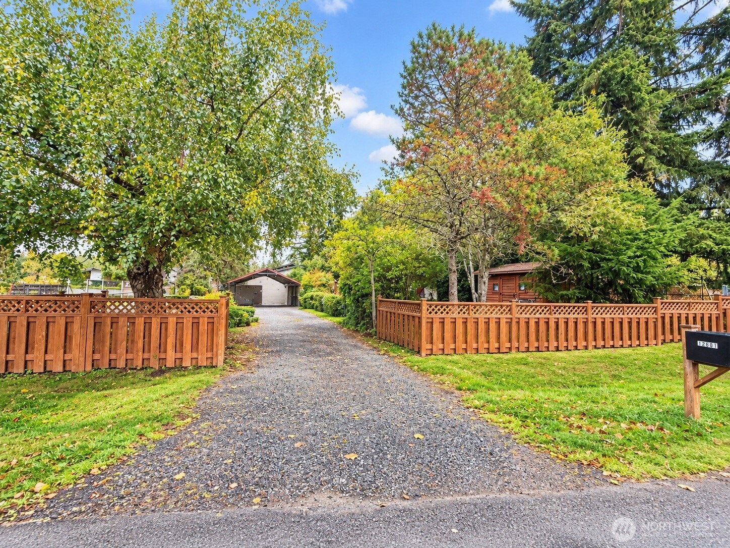 12601 12th Avenue Property Photo 4