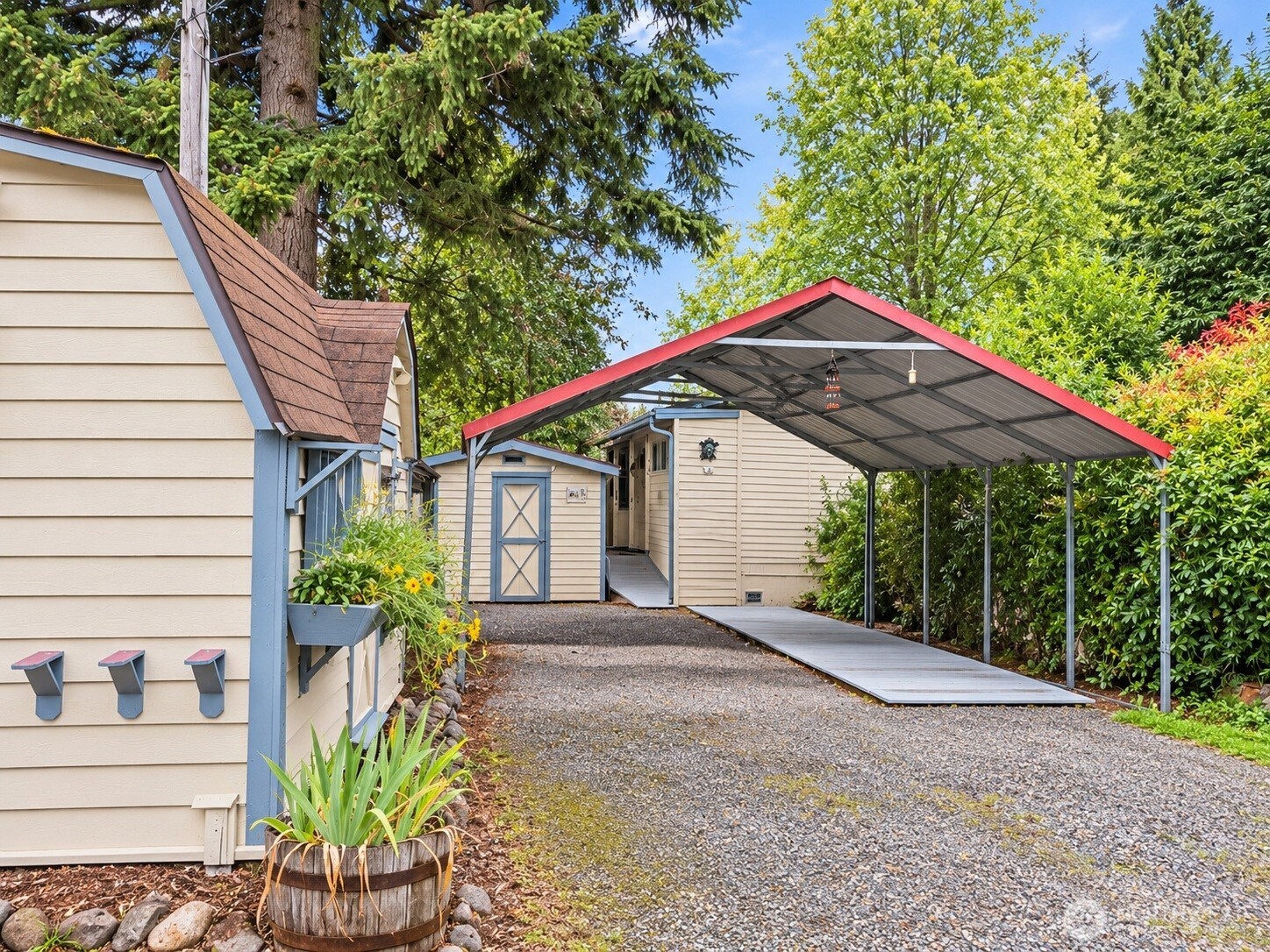 12601 12th Avenue Property Photo 5