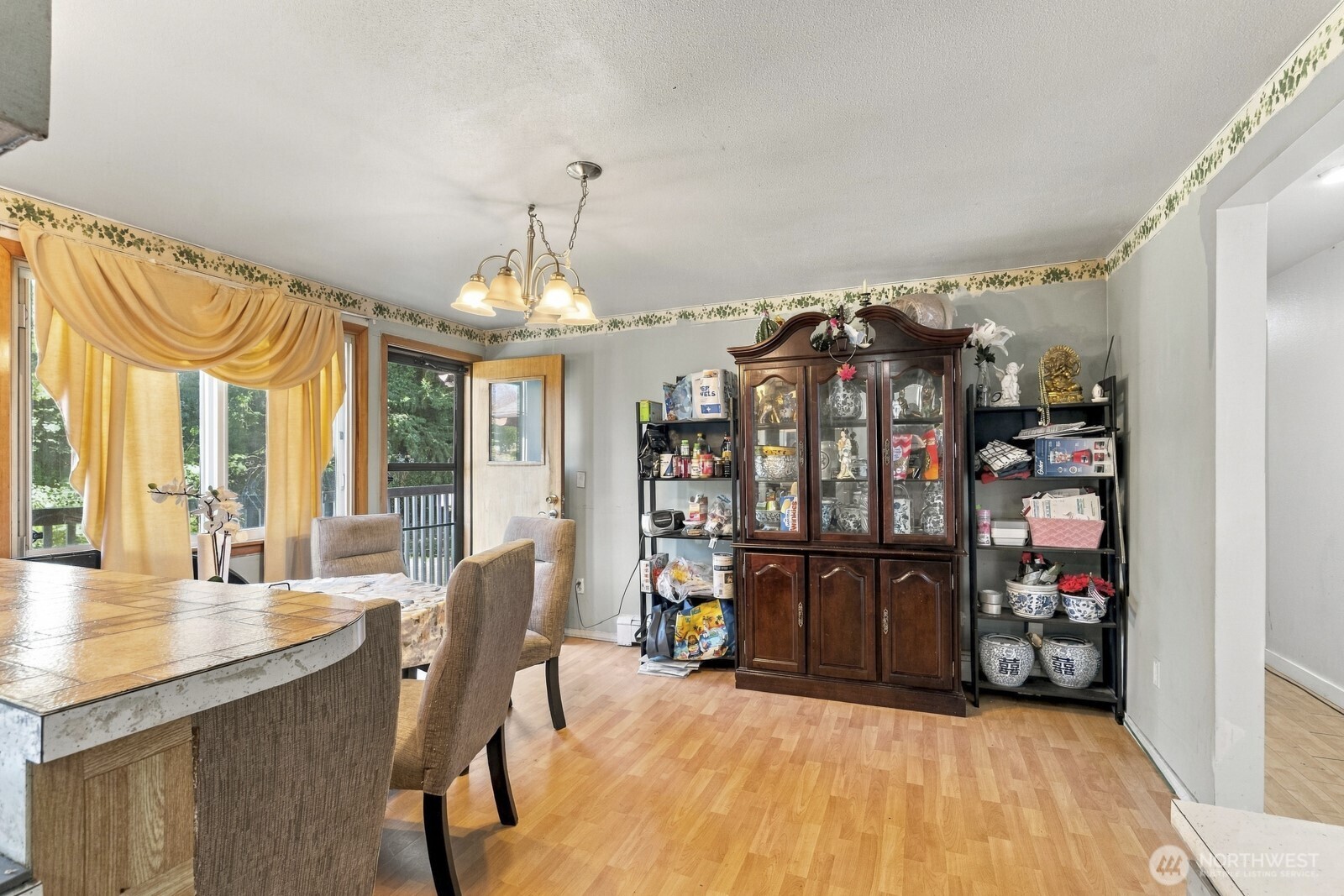 2230 S 253rd Place Property Photo 3