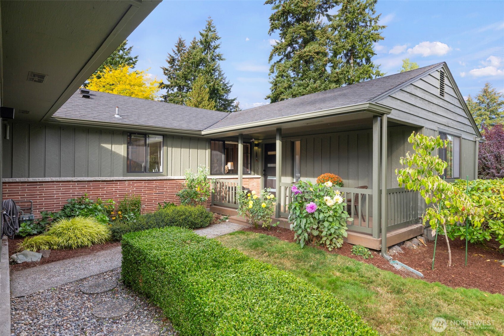 1338 N 176th Street Property Photo 2