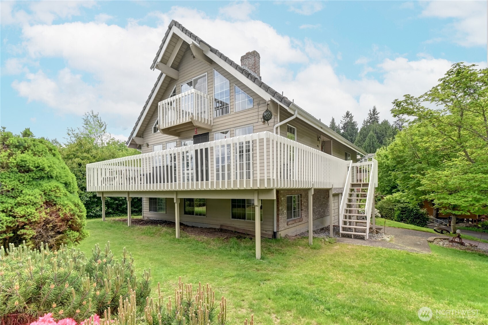 4914 Dover Street Property Photo 1