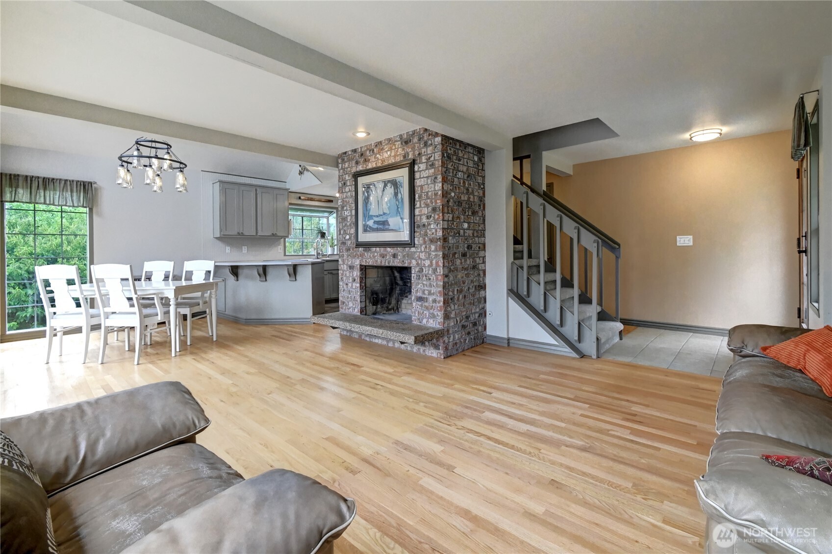 4914 Dover Street Property Photo 10