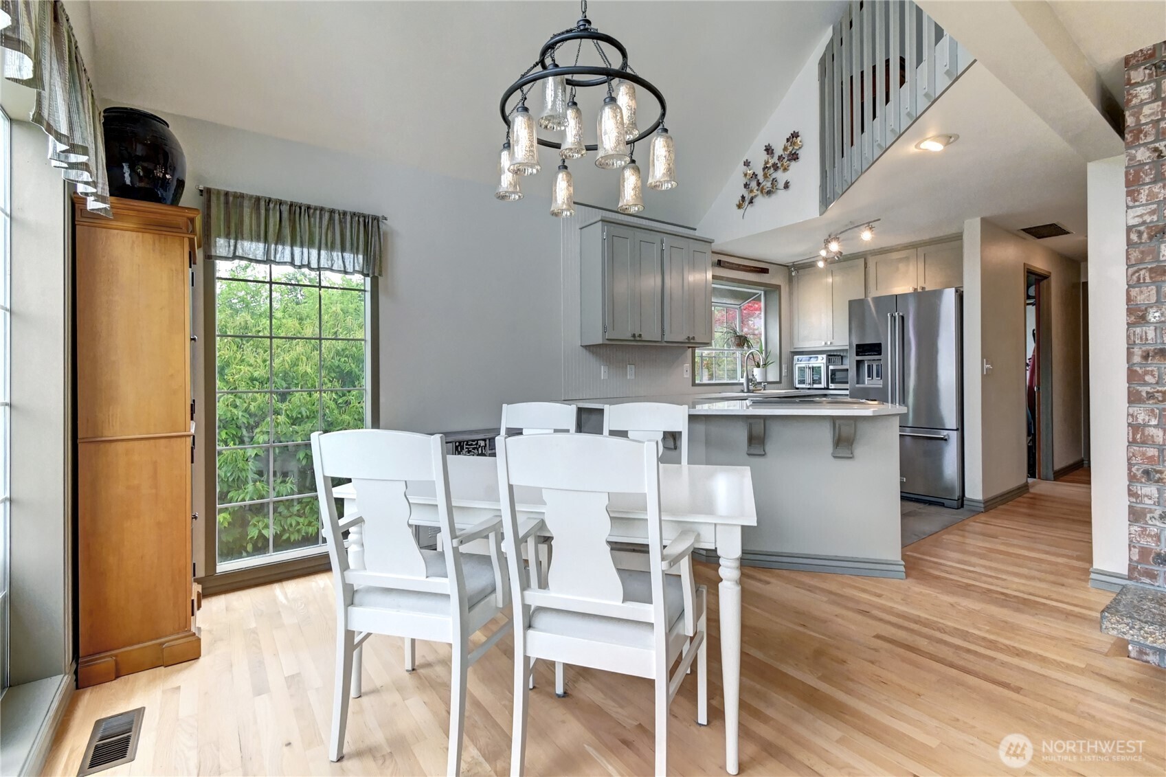4914 Dover Street Property Photo 13