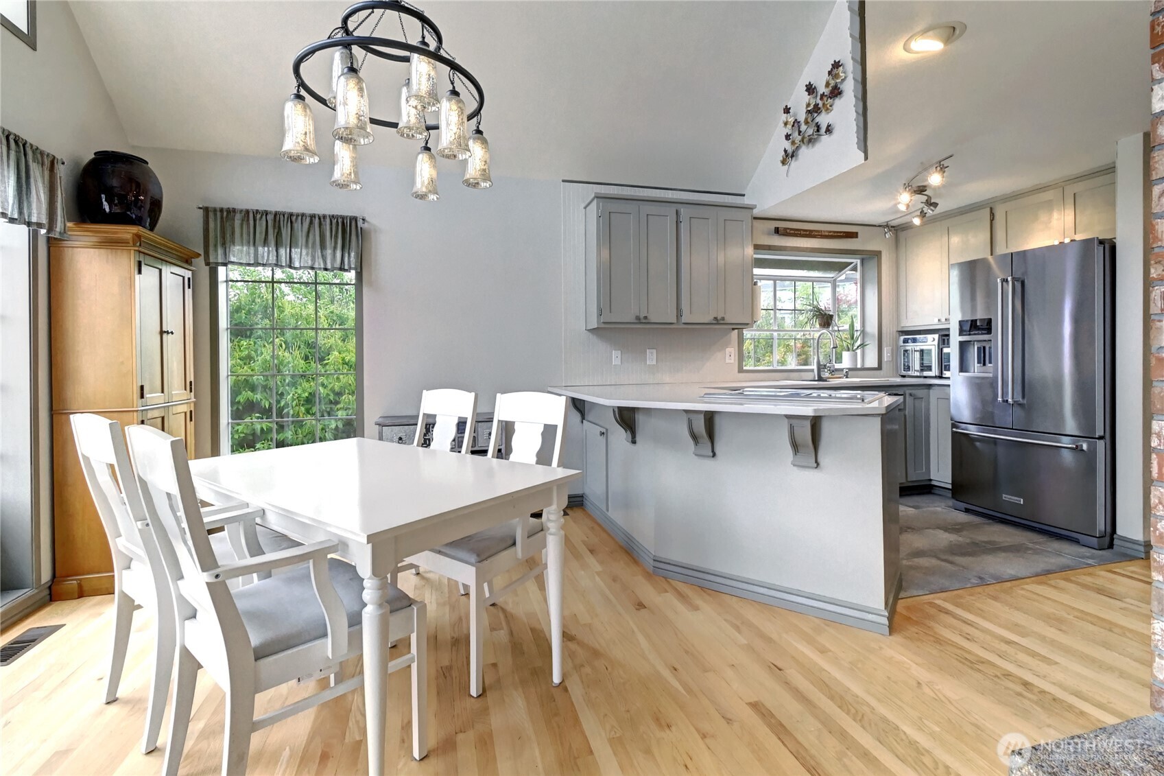4914 Dover Street Property Photo 15