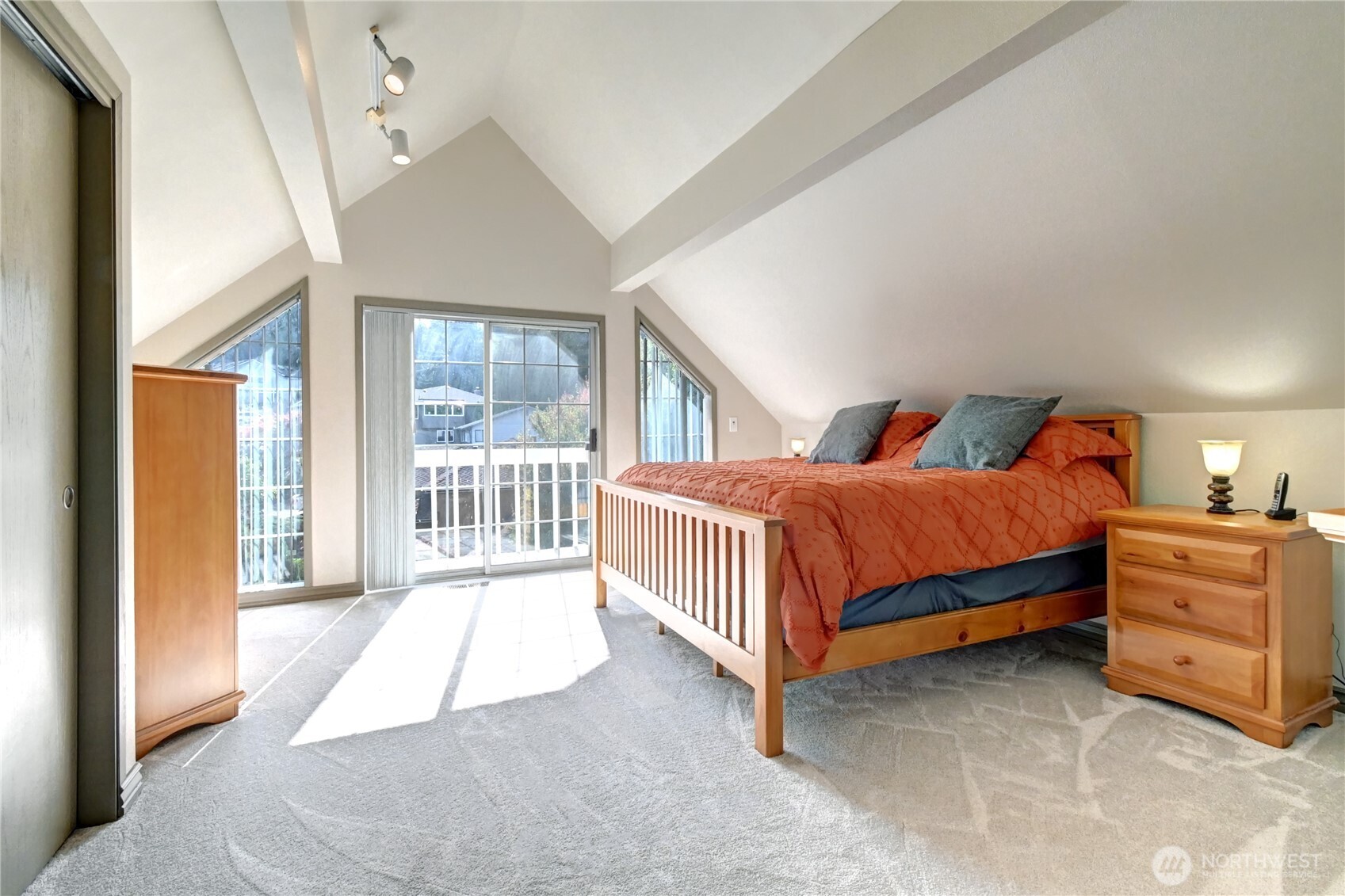 4914 Dover Street Property Photo 24
