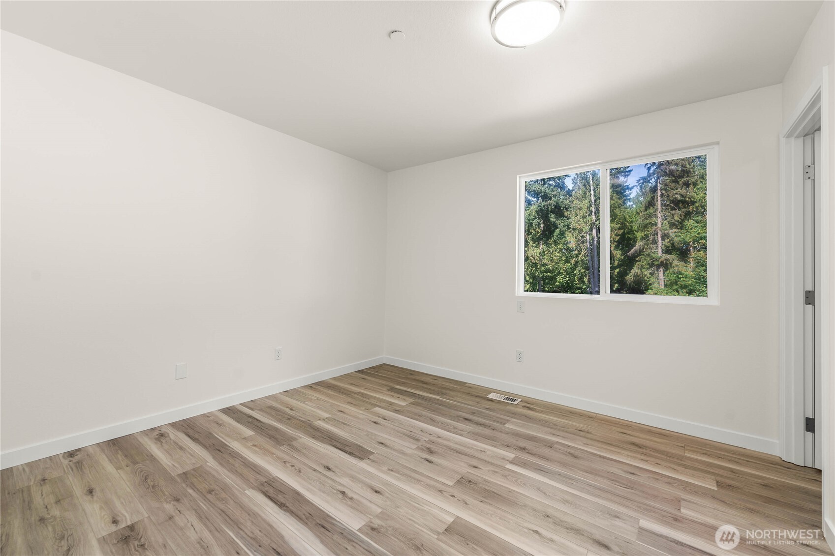 9525 S 221st Place Property Photo 26