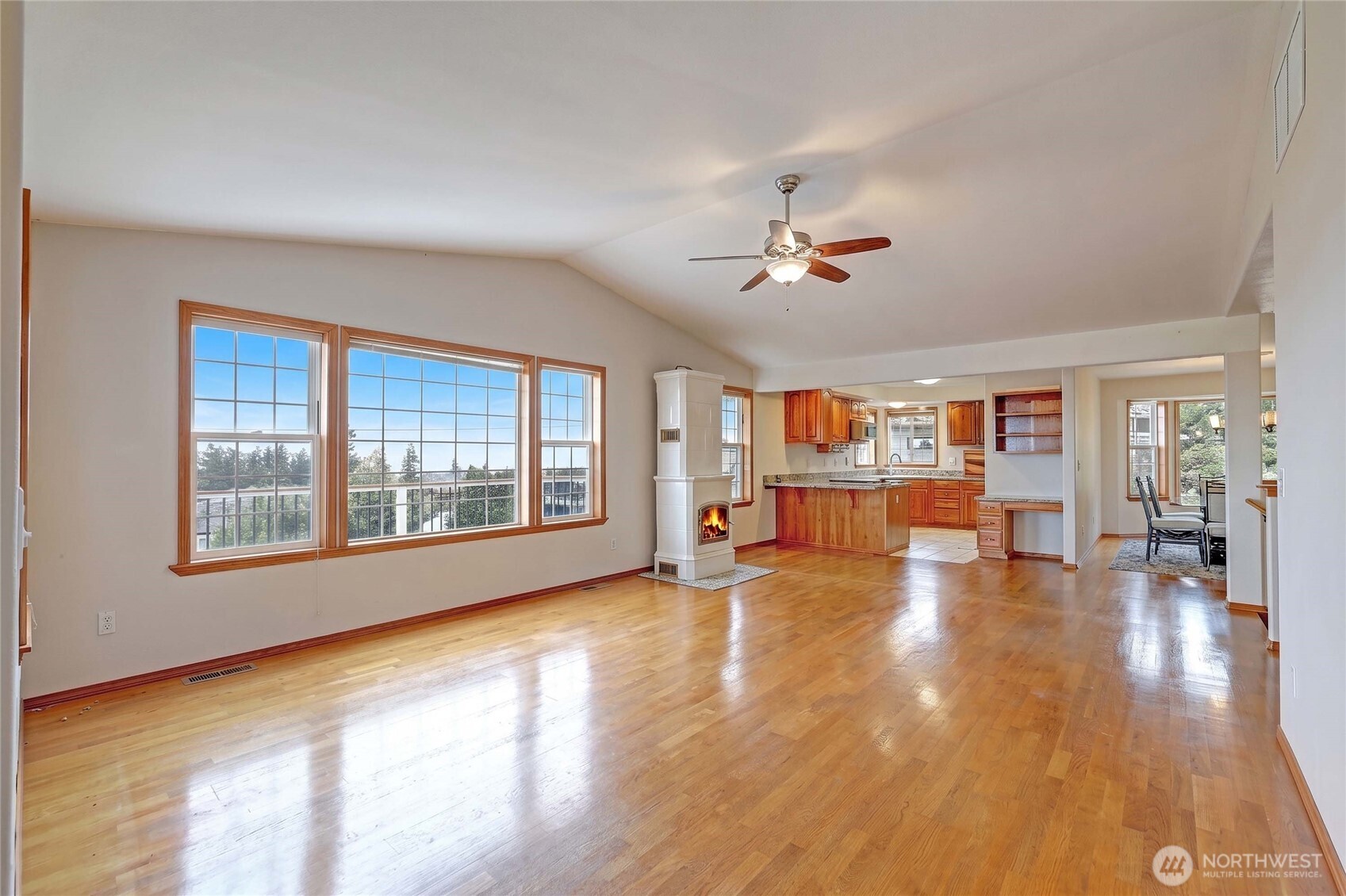 873 Rocky Point Drive Property Photo 12