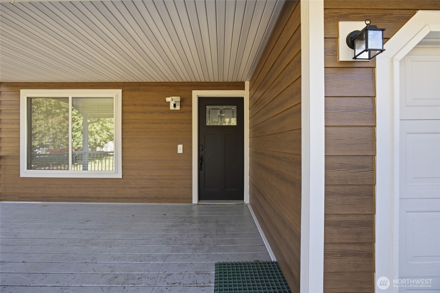 8814 159th Street Property Photo 2
