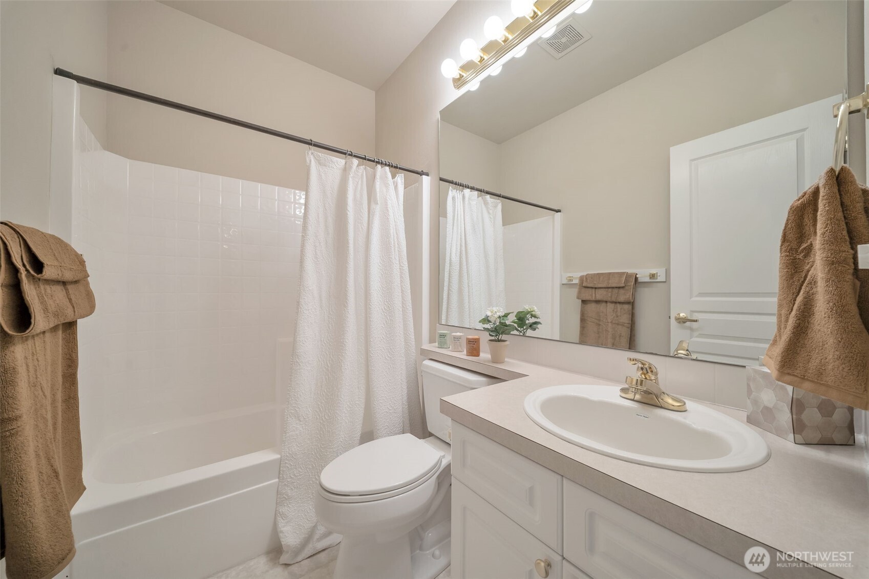 16904 91st Avenue Property Photo 18