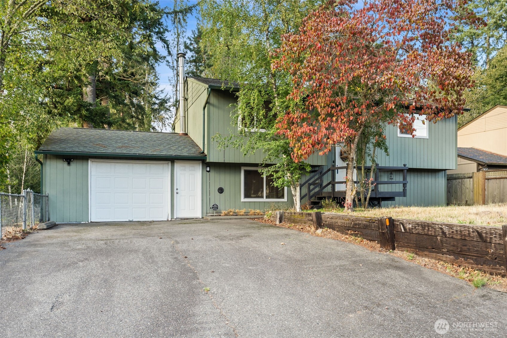 6915 Se Cleveland Avenue Property Photo 1