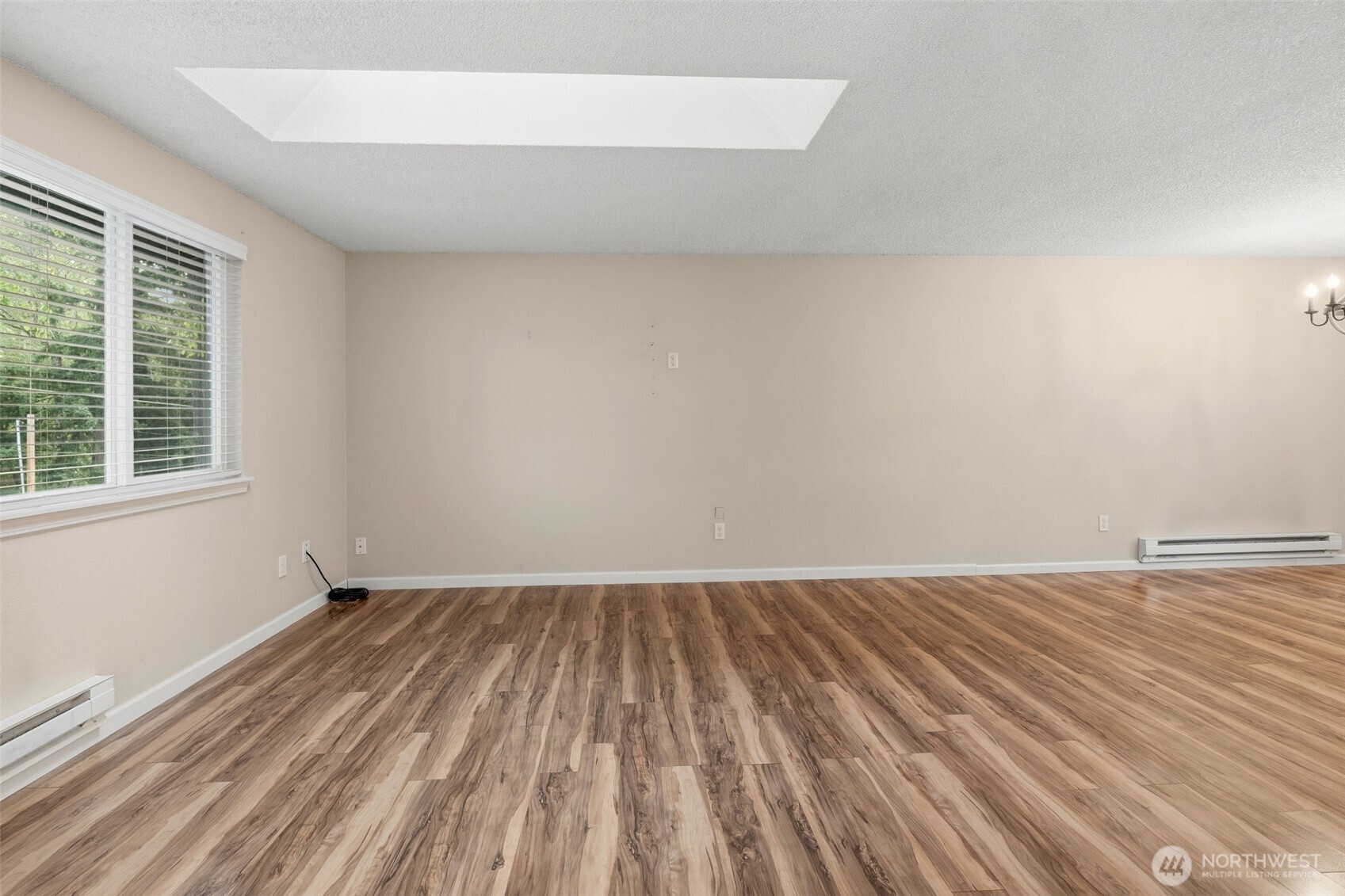 6915 Se Cleveland Avenue Property Photo 3